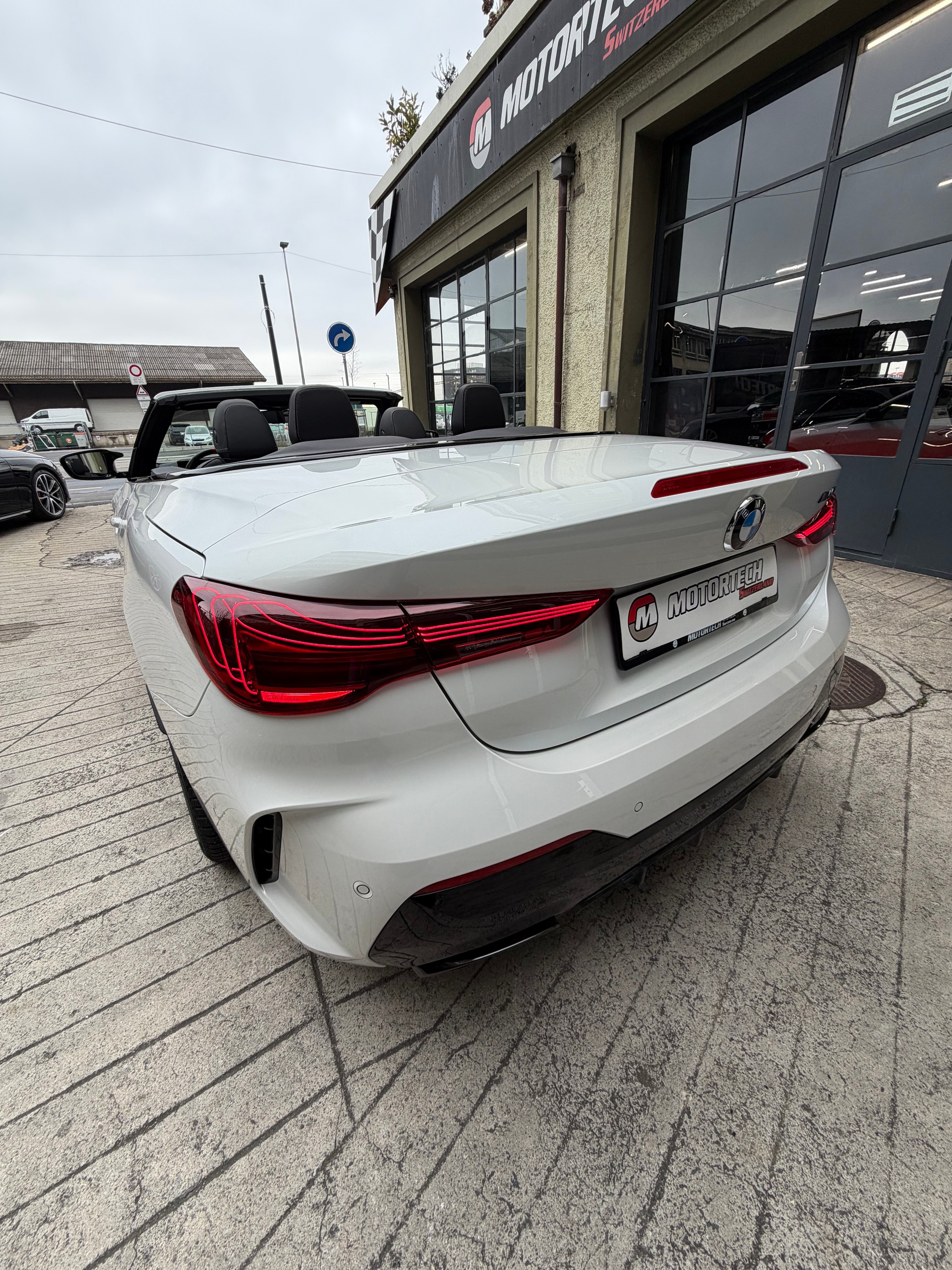 BMW M440i xDrive 48V Cabriolet M Sport Pro Steptronic-image-3