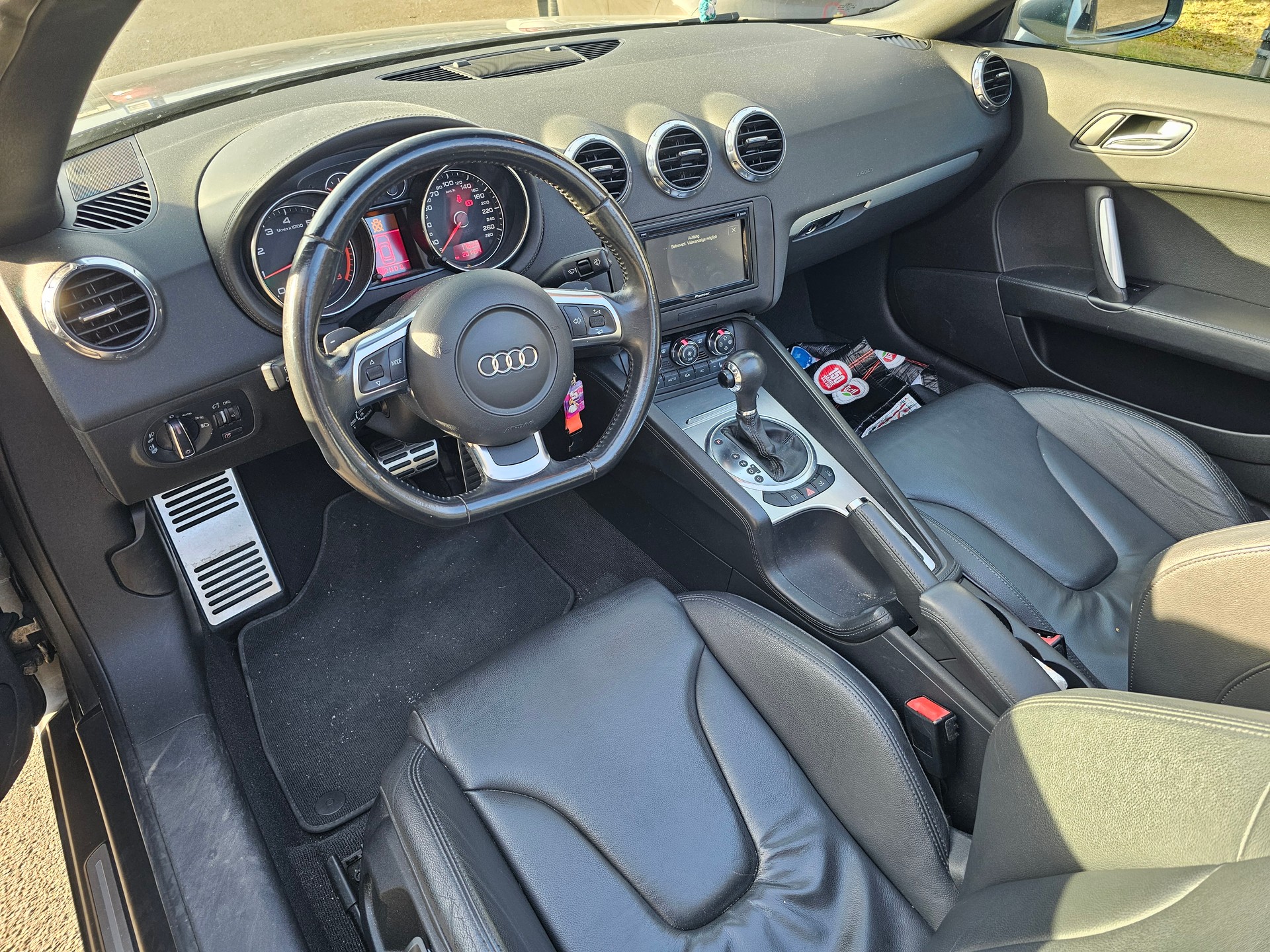 AUDI TT Roadster 2.0 TFSI-image-8