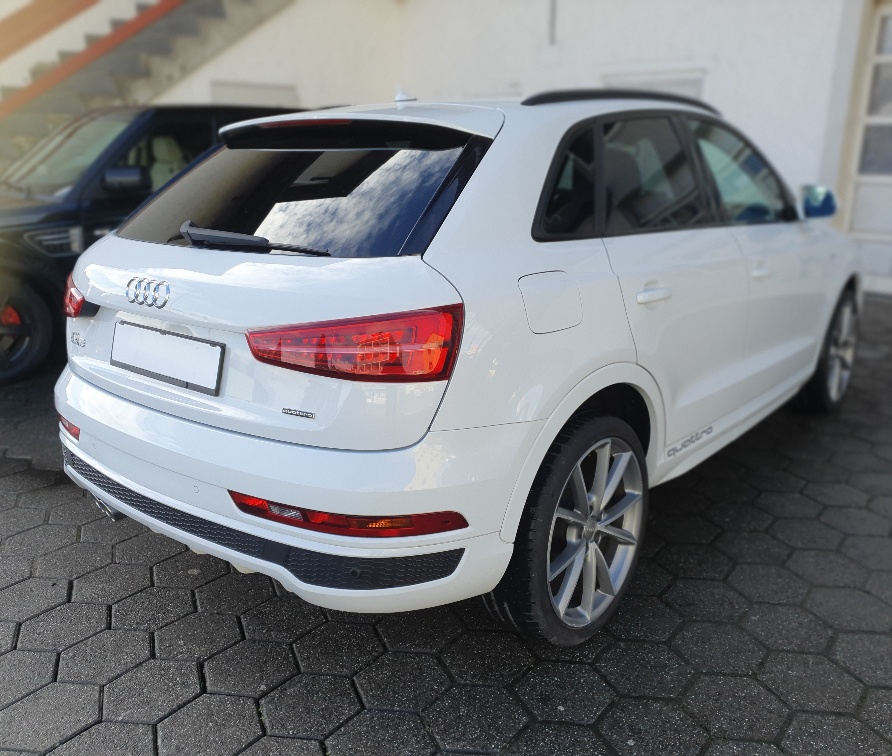 AUDI Q3 2.0 TDI Quattro S-Tronic-showroom-element-2