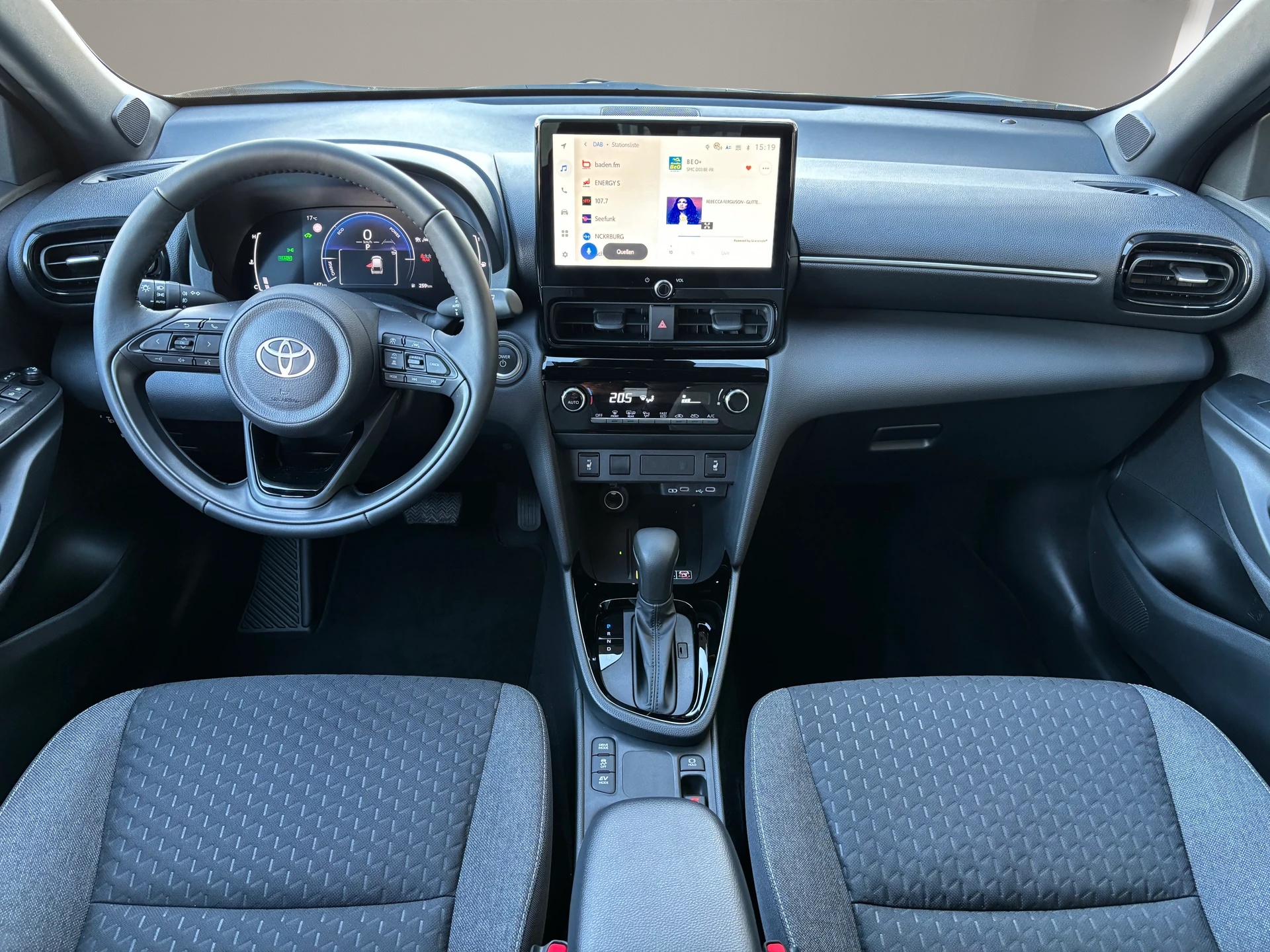 TOYOTA Yaris Cross 1.5 Trend e-CVT-image-13