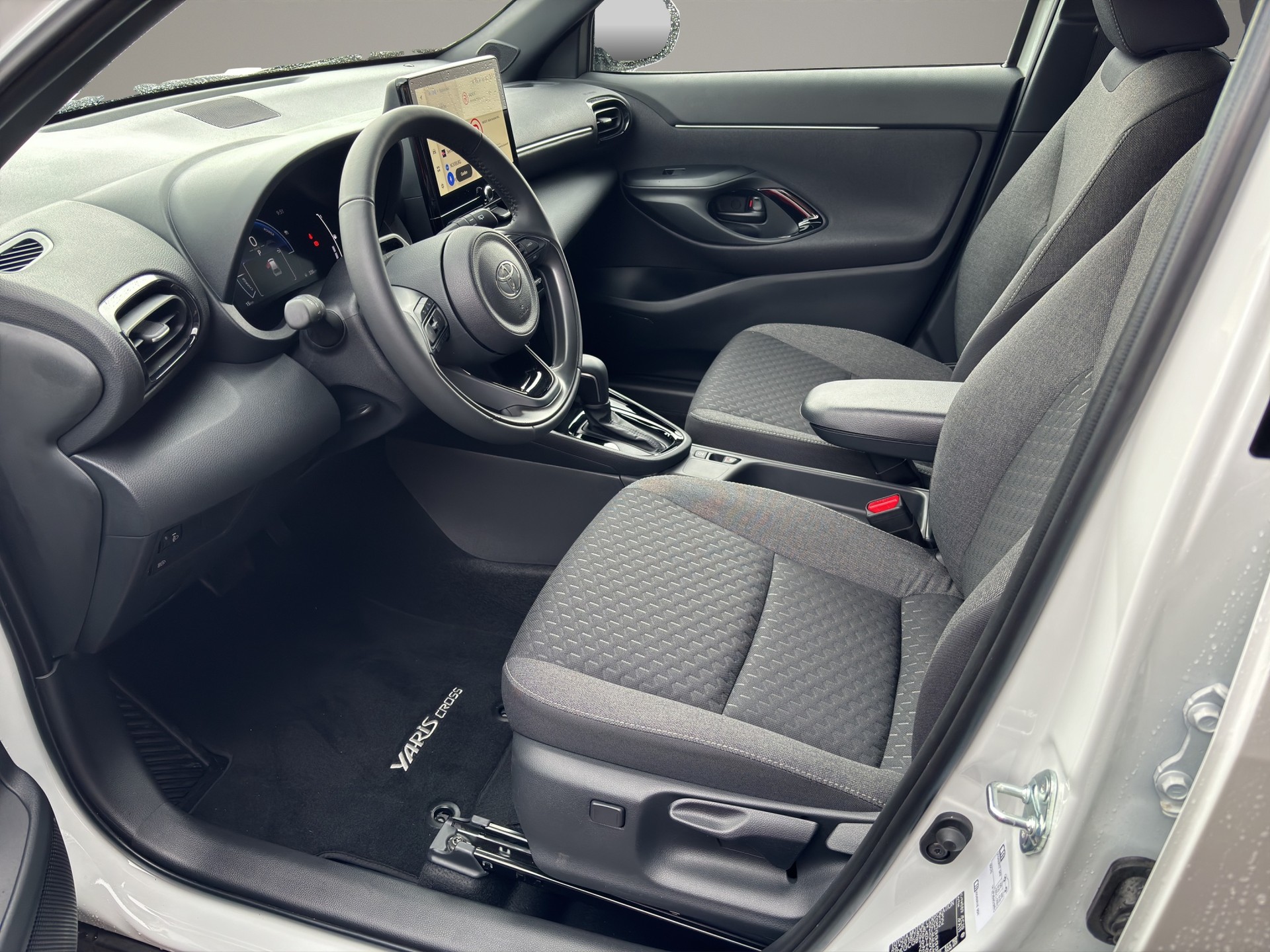 TOYOTA Yaris Cross 1.5 Trend e-CVT-image-9