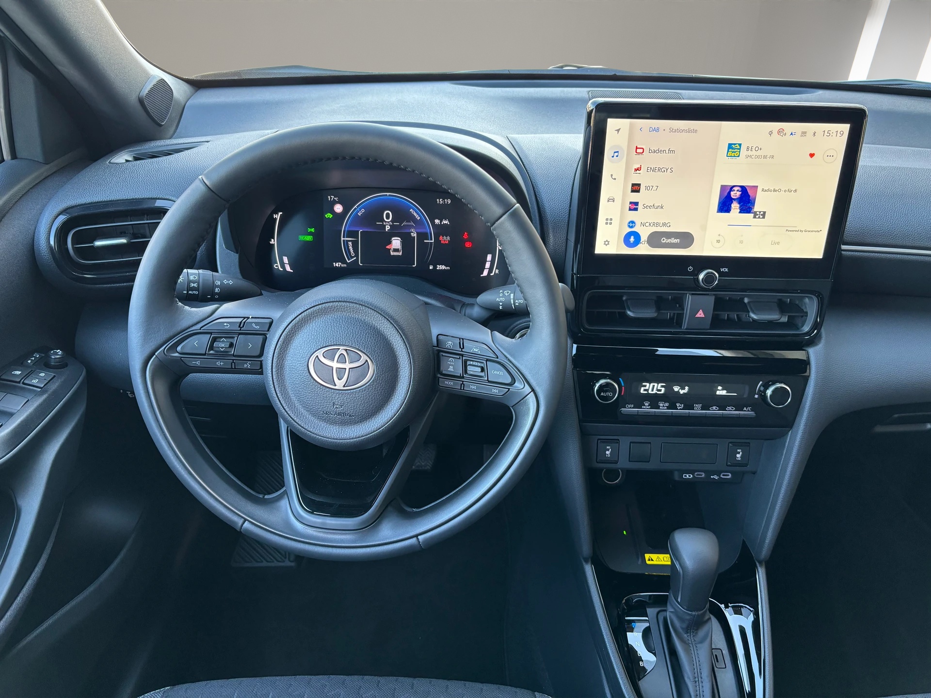 TOYOTA Yaris Cross 1.5 Trend e-CVT-image-14