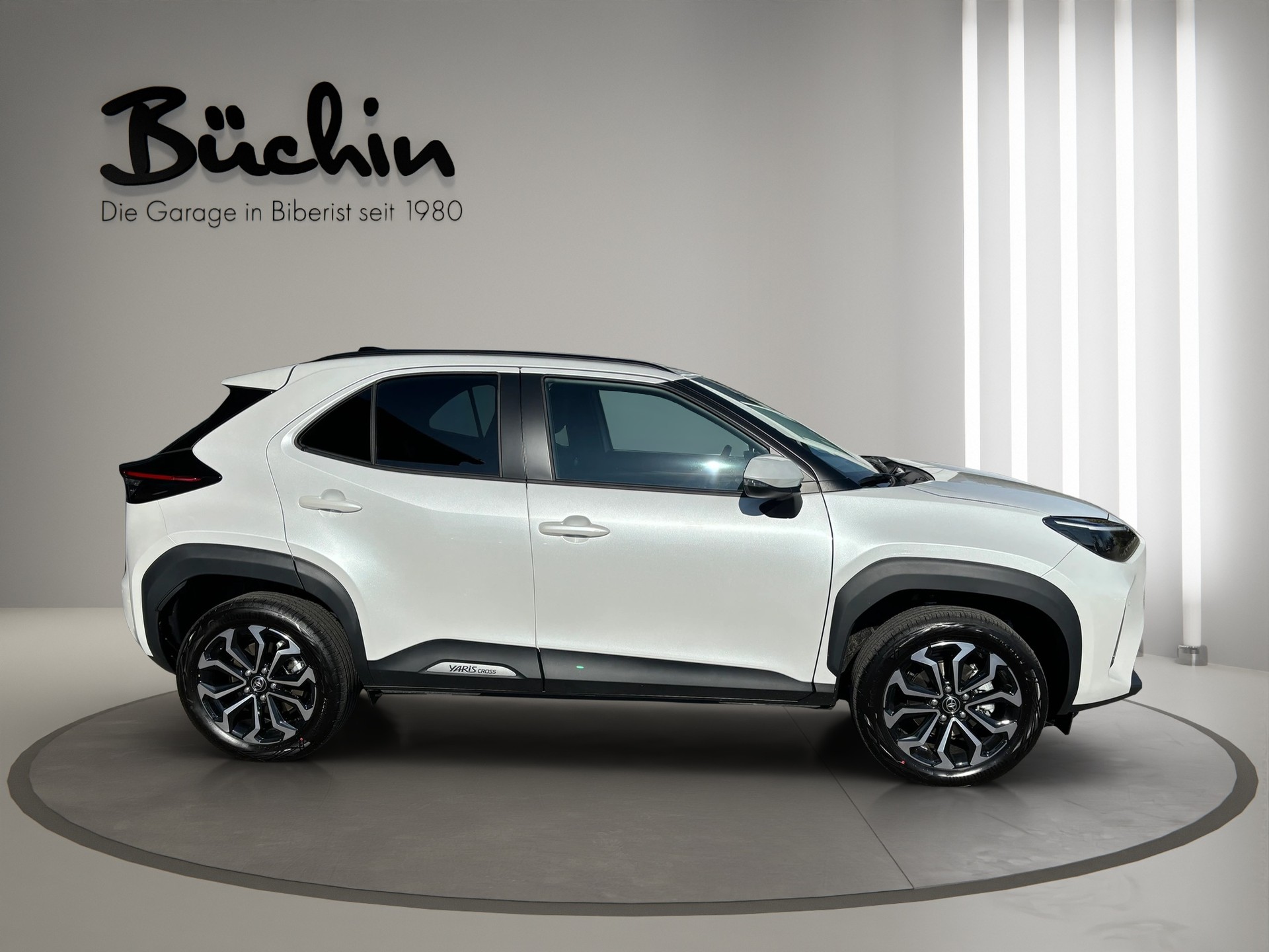 TOYOTA Yaris Cross 1.5 Trend e-CVT-showroom-element-3