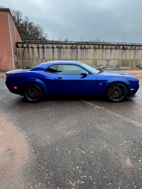 DODGE 6.4 Liter V8 392 ScatPack-showroom-element-3