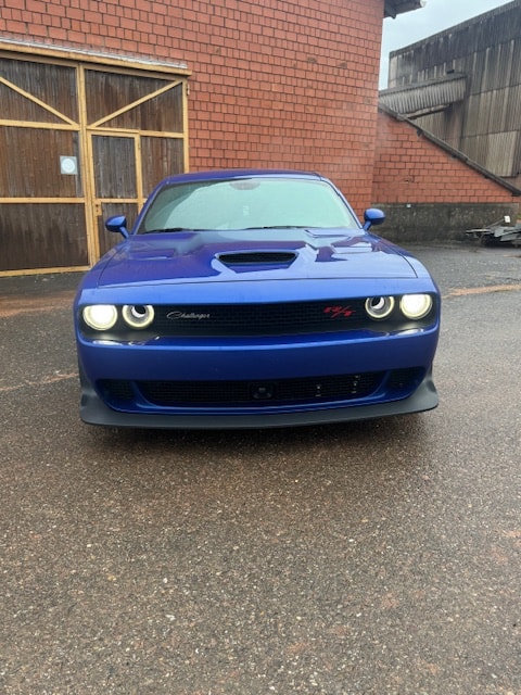 DODGE 6.4 Liter V8 392 ScatPack-showroom-element-1