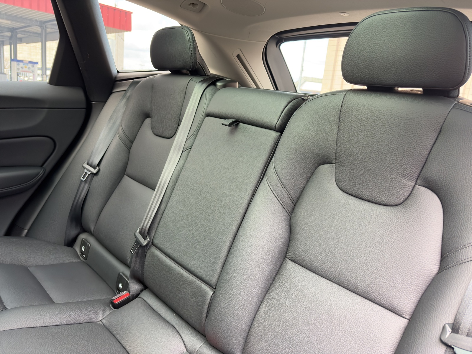 VOLVO XC60 2.0 T8 TE Ultimate Dark eAWD-image-15