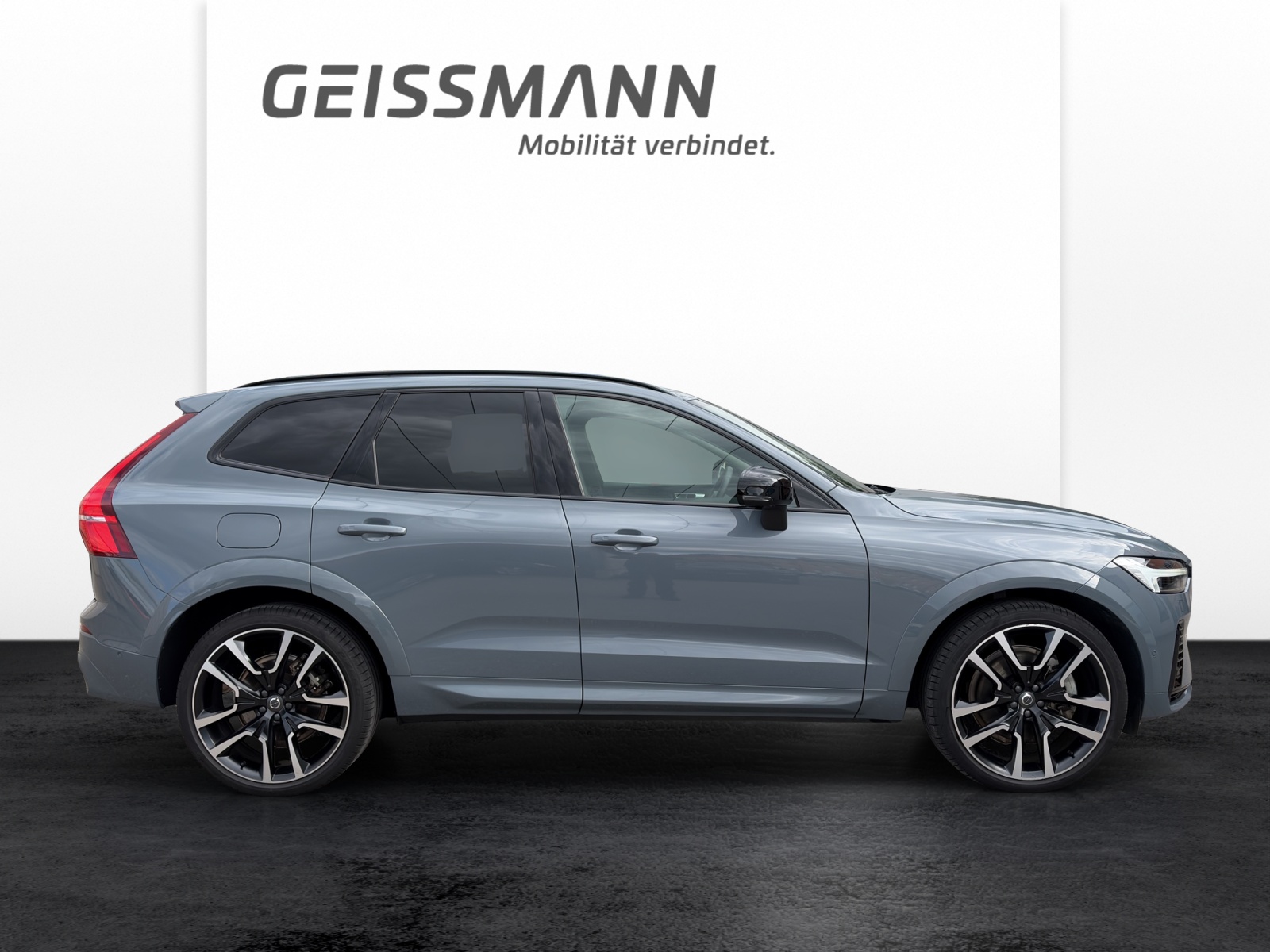 VOLVO XC60 2.0 T8 TE Ultimate Dark eAWD-image-5