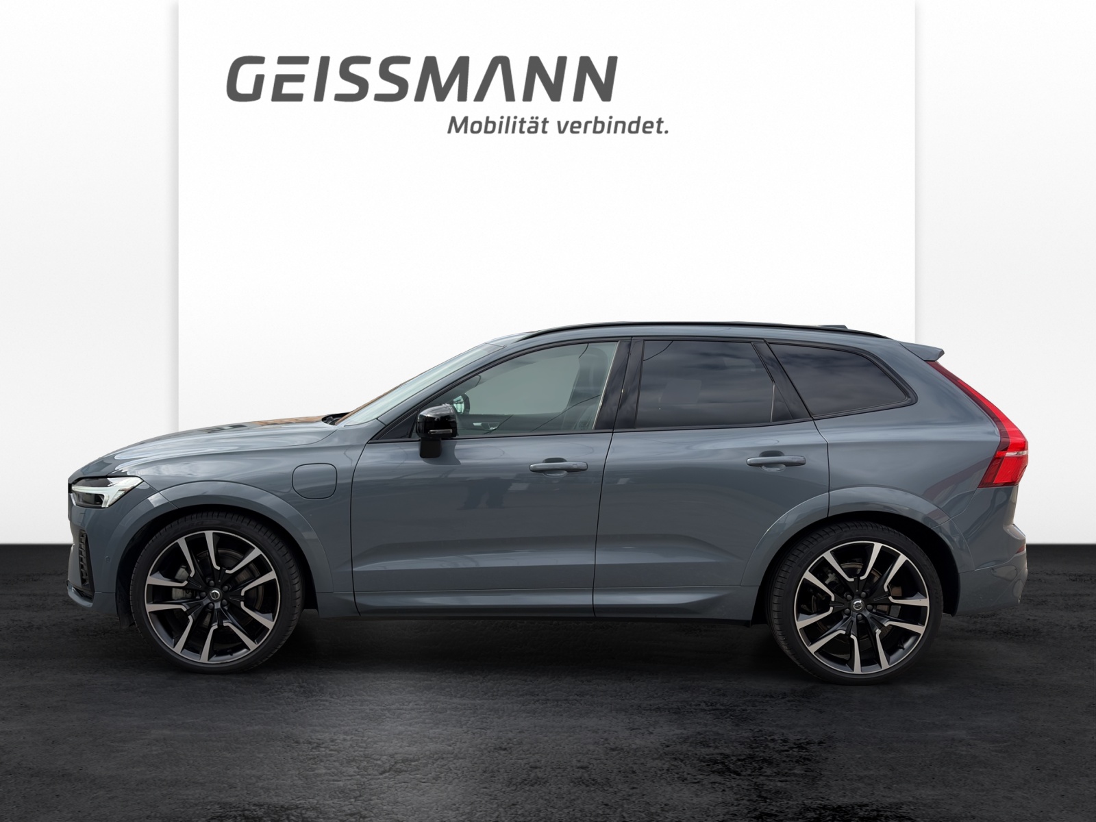 VOLVO XC60 2.0 T8 TE Ultimate Dark eAWD-image-4