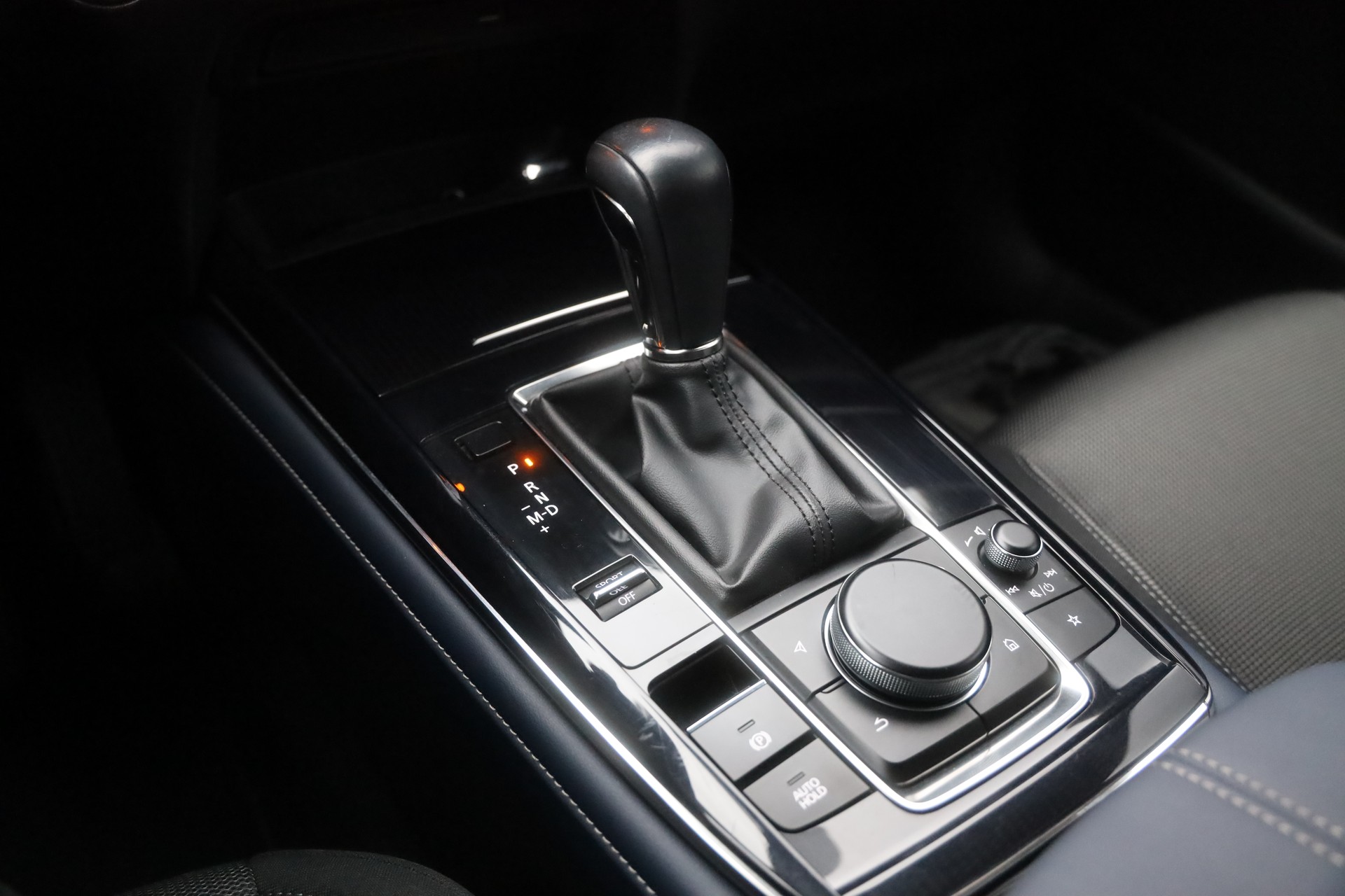 MAZDA CX-30 SKYACTIV-X M Hybrid 180 Revolution FWD Automat-image-16