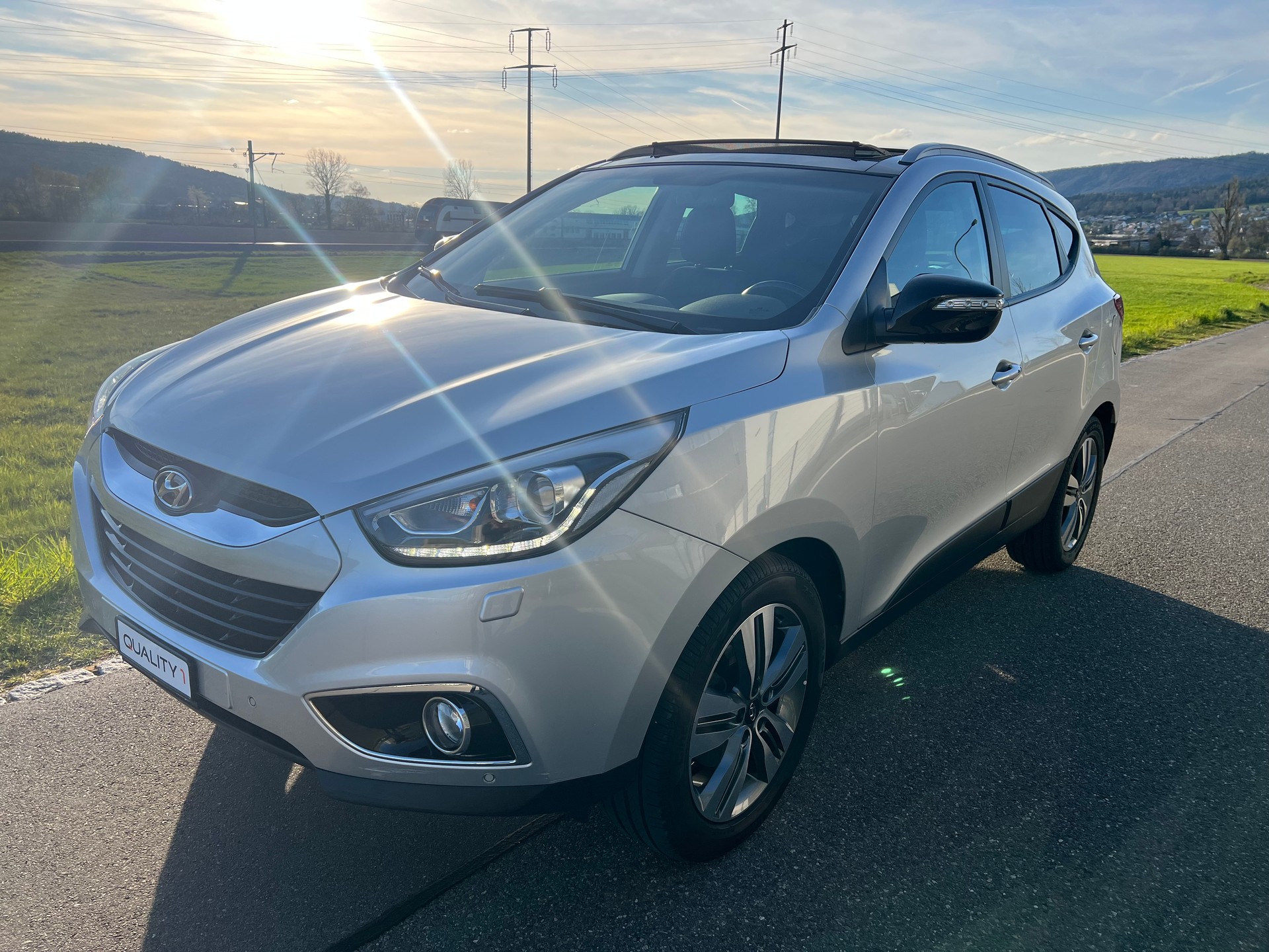 HYUNDAI iX 35 2.0 CRDi GO! Plus 4WD Automatic-showroom-element-1