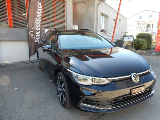 VW Golf Variant 2.0TSI Style 4Motion-image-1