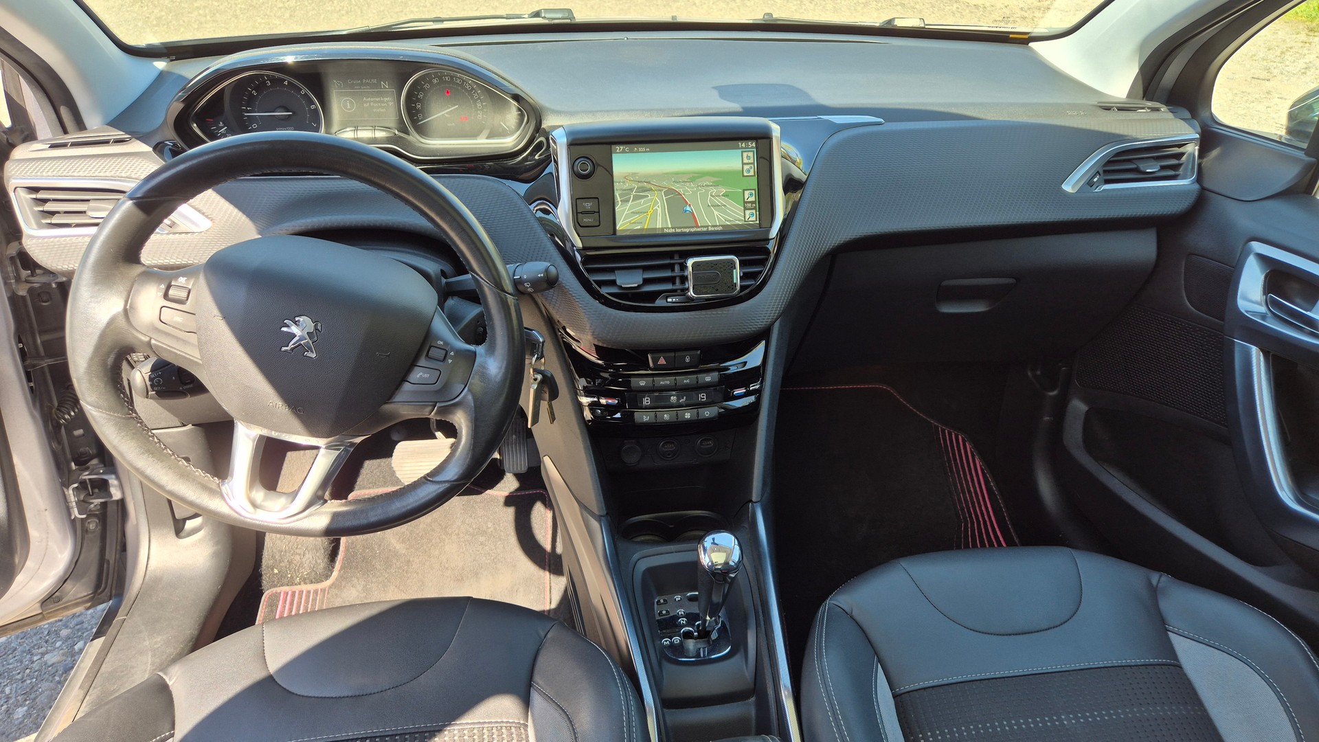 PEUGEOT 2008 1.6 VTI Active Automatic-image-9