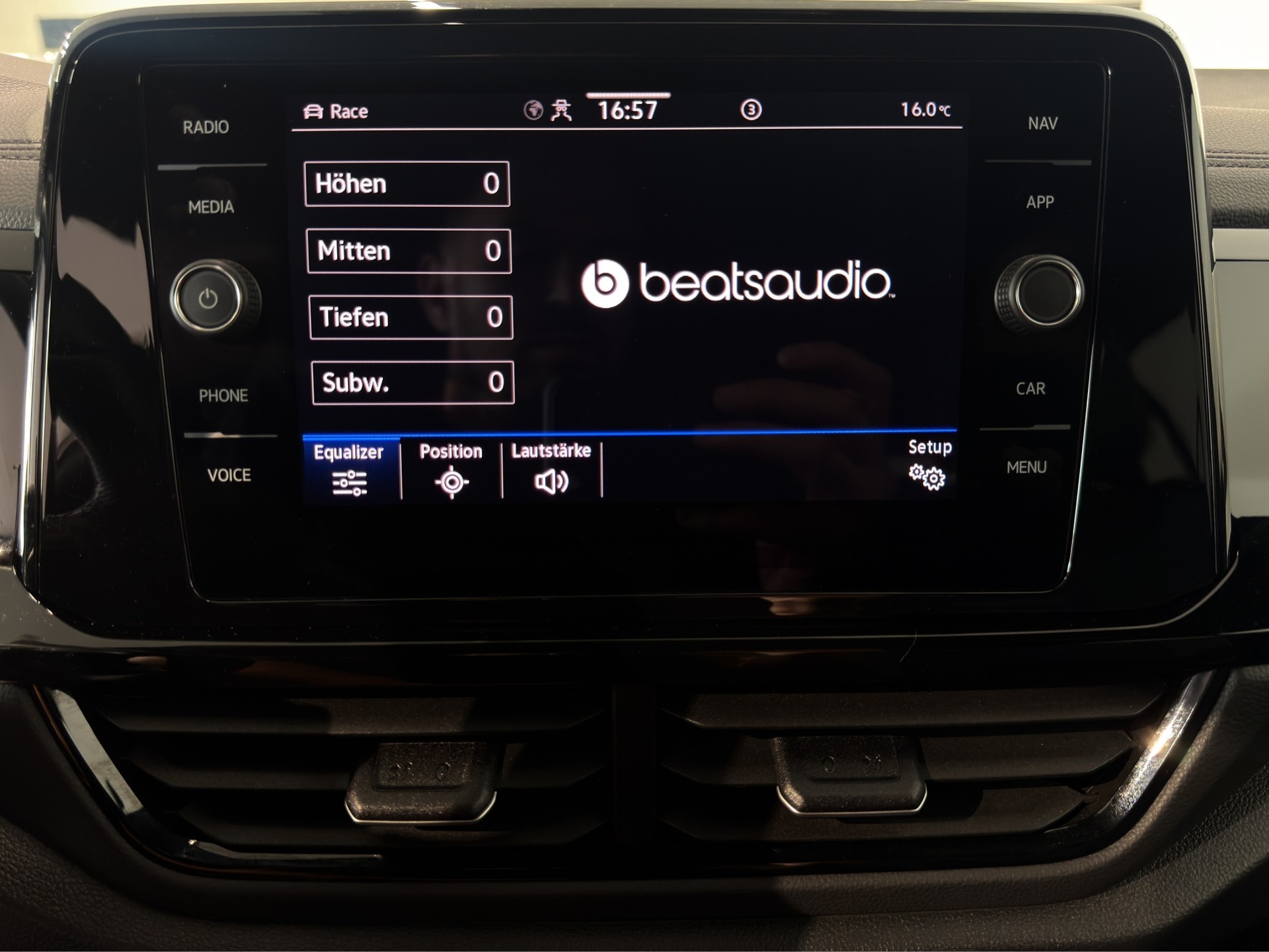 VW T-Roc 2.0 TSI R Akrapovič DSG 4Motion-image-24