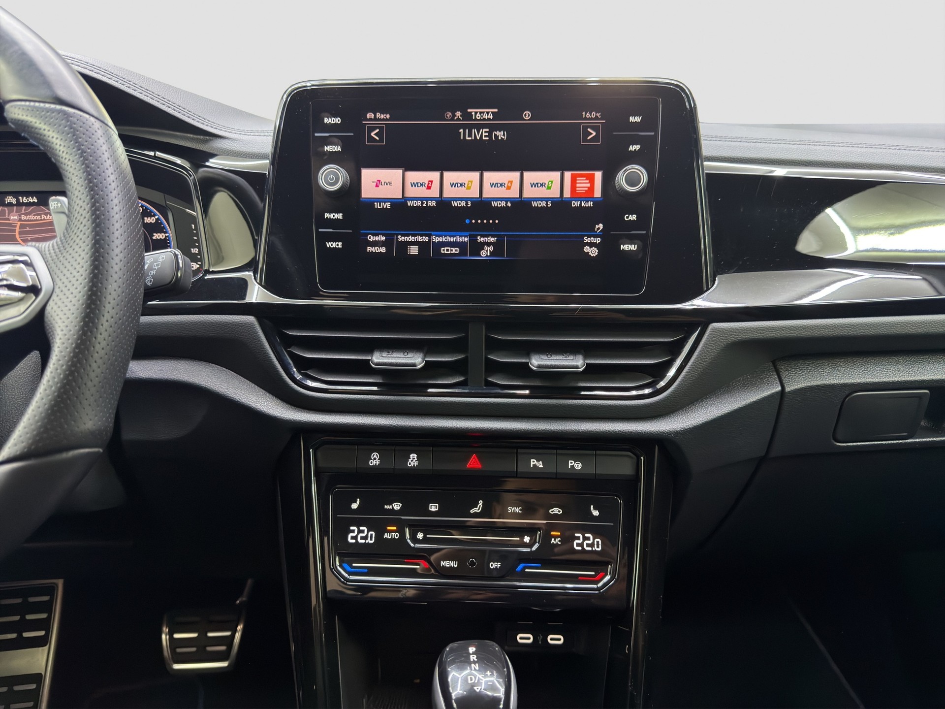 VW T-Roc 2.0 TSI R Akrapovič DSG 4Motion-image-8