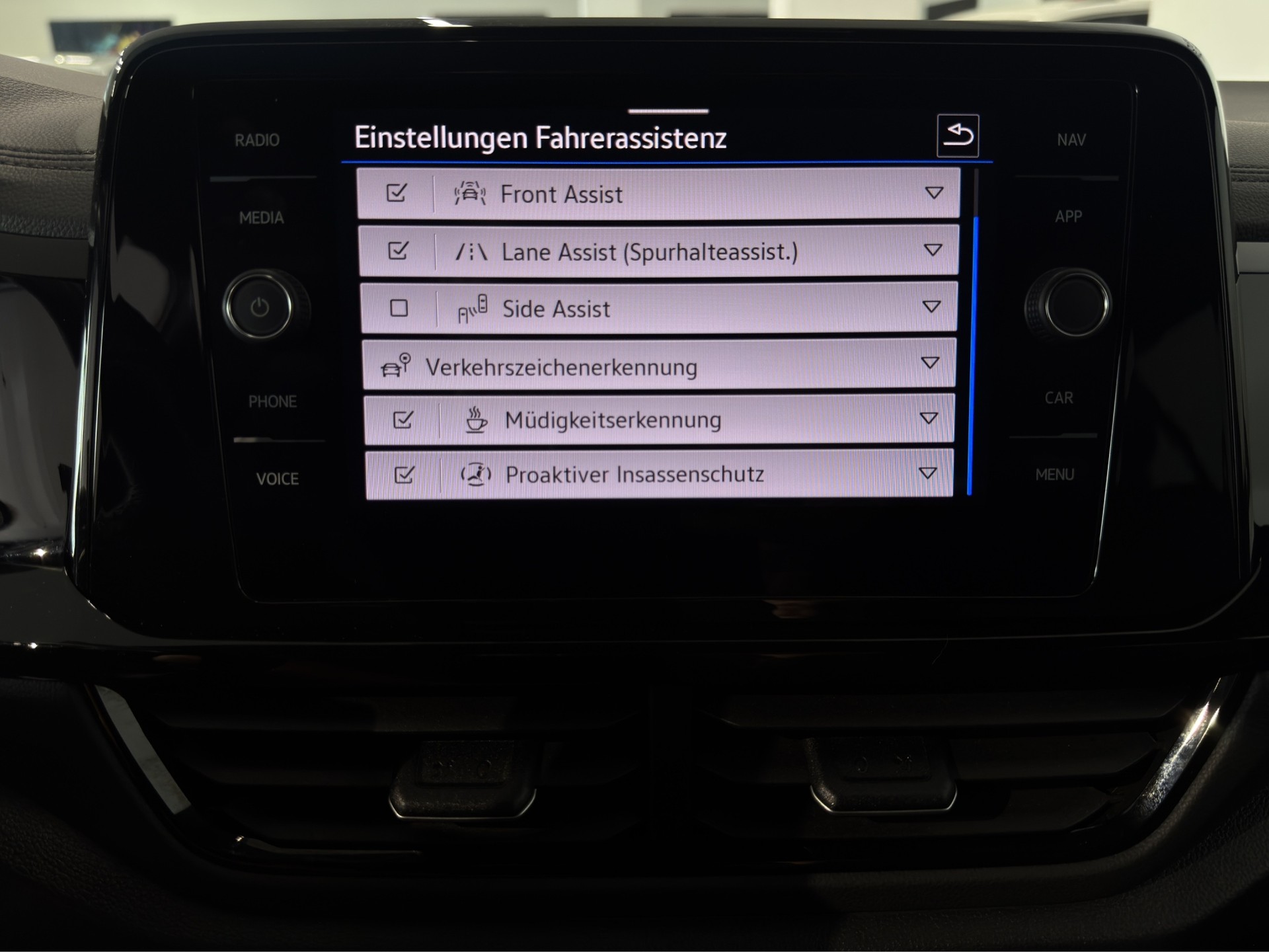 VW T-Roc 2.0 TSI R Akrapovič DSG 4Motion-image-27
