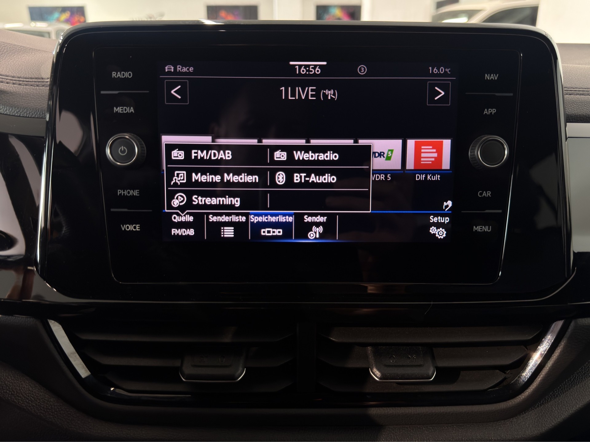 VW T-Roc 2.0 TSI R Akrapovič DSG 4Motion-image-19