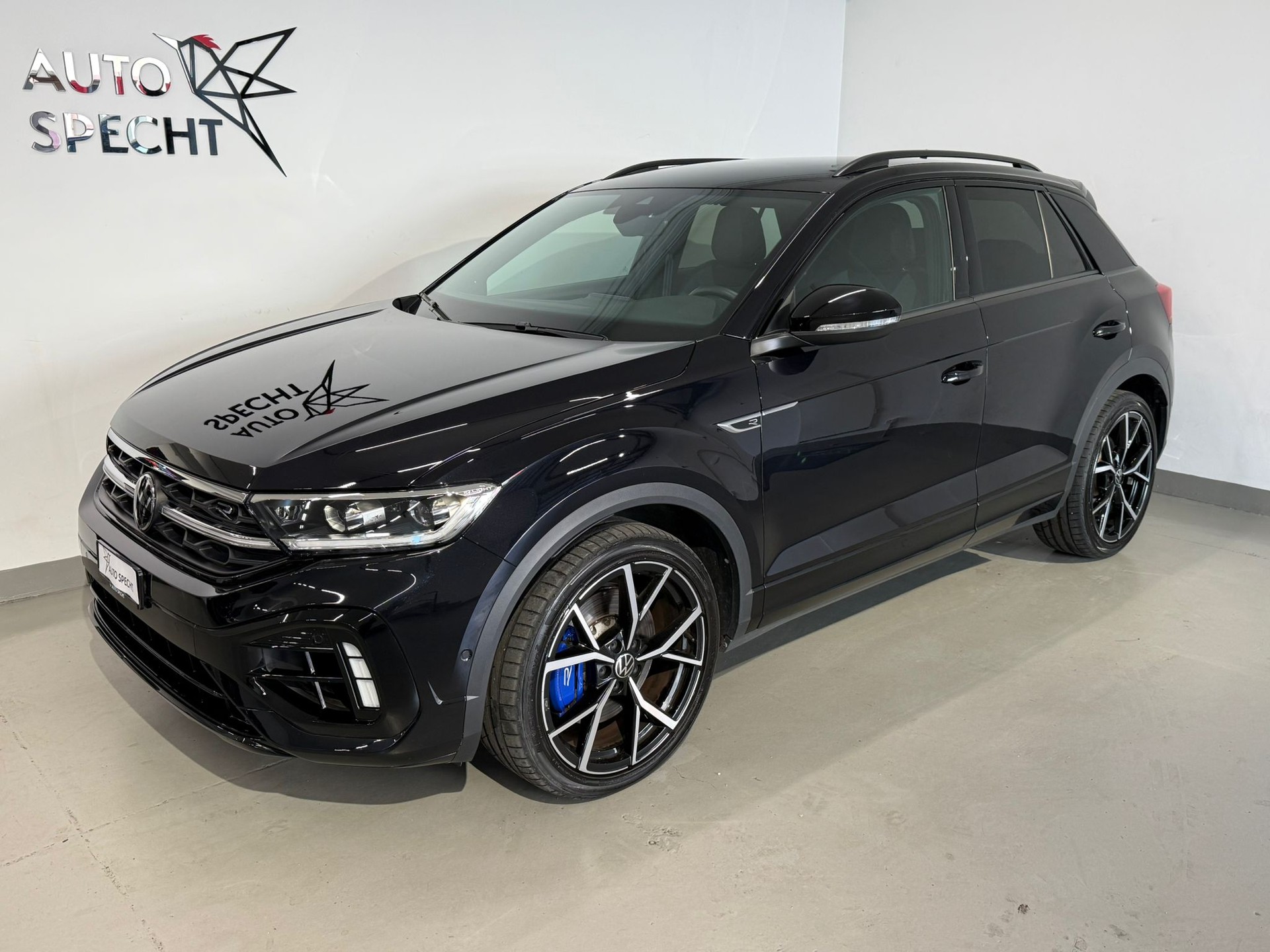 VW T-Roc 2.0 TSI R Akrapovič DSG 4Motion-showroom-element-2