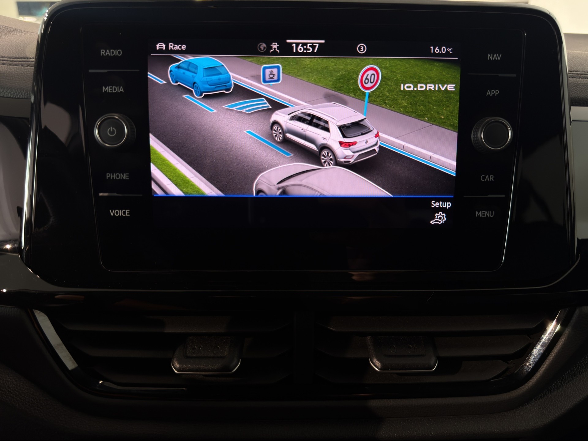 VW T-Roc 2.0 TSI R Akrapovič DSG 4Motion-image-25