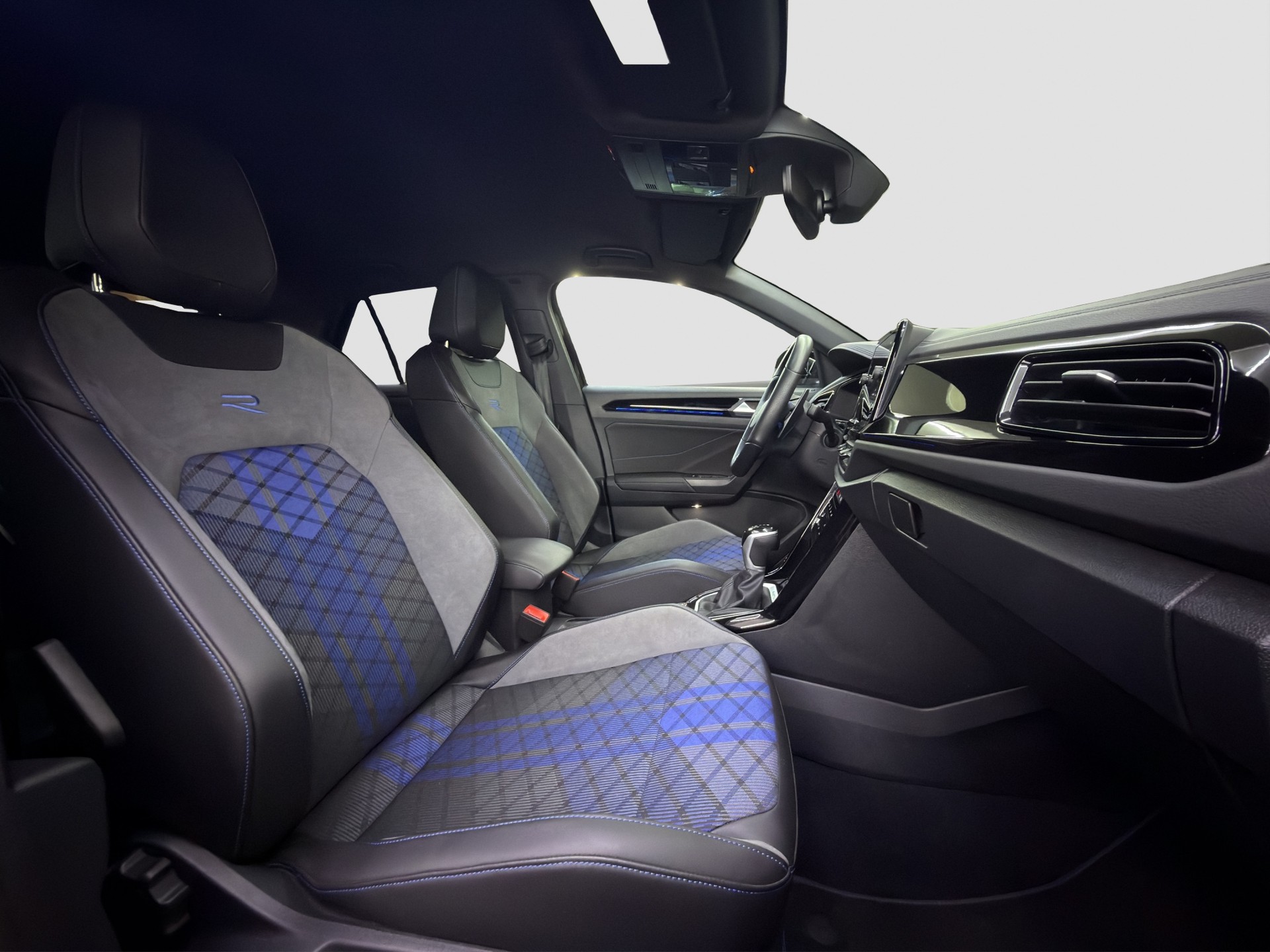 VW T-Roc 2.0 TSI R Akrapovič DSG 4Motion-image-14