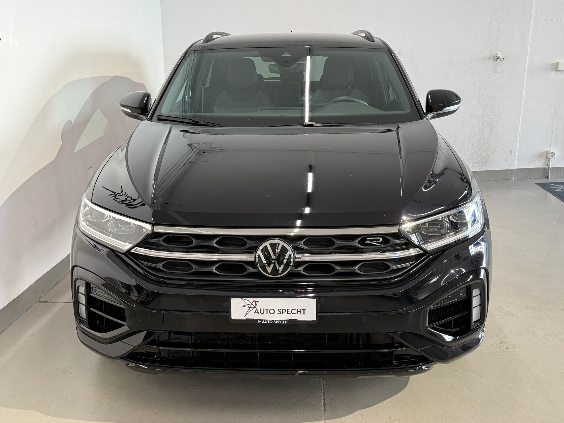 VW T-Roc 2.0 TSI R Akrapovič DSG 4Motion-showroom-element-3