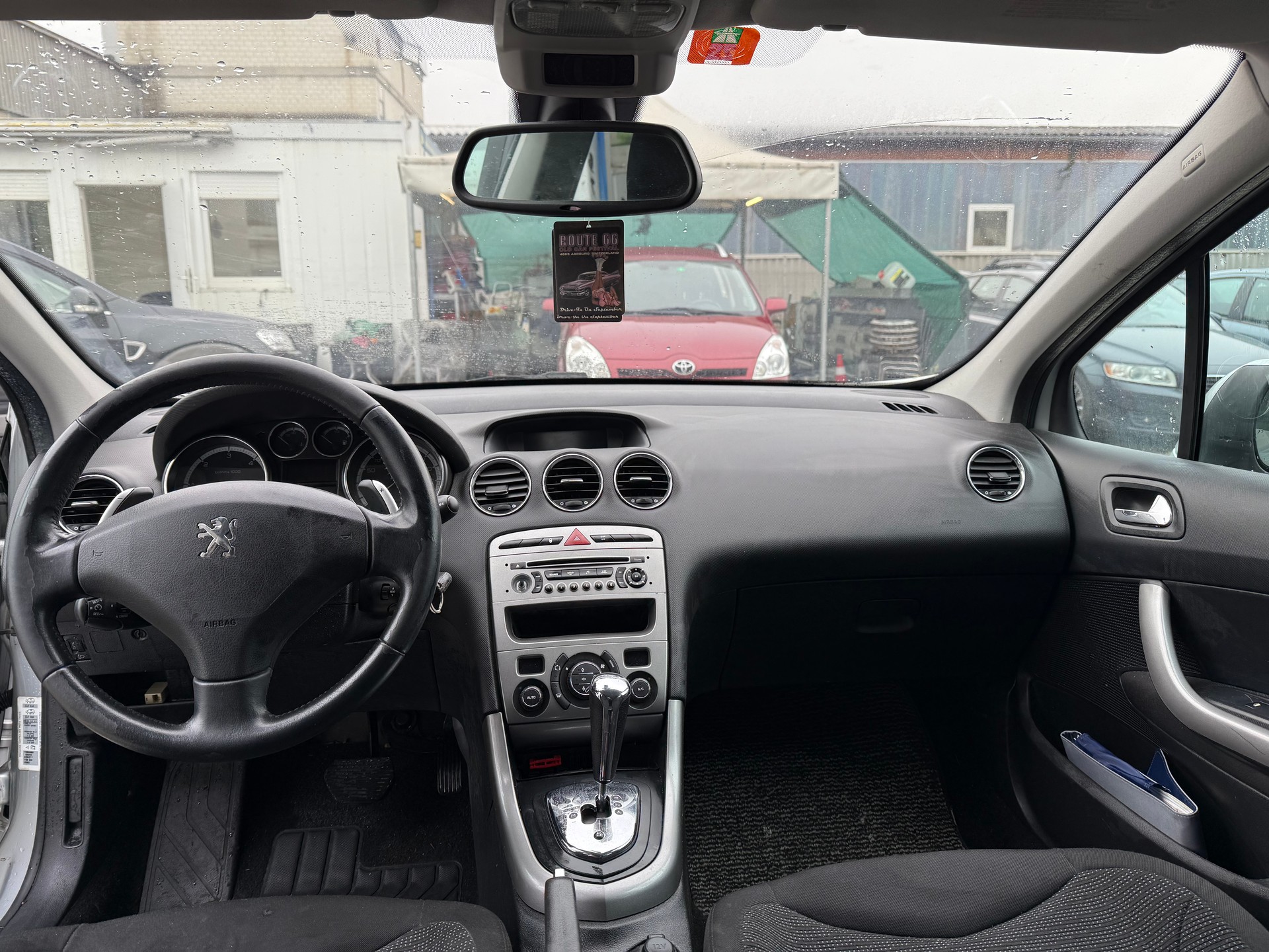 PEUGEOT 308 SW 1.6 HDI Trendy-image-9