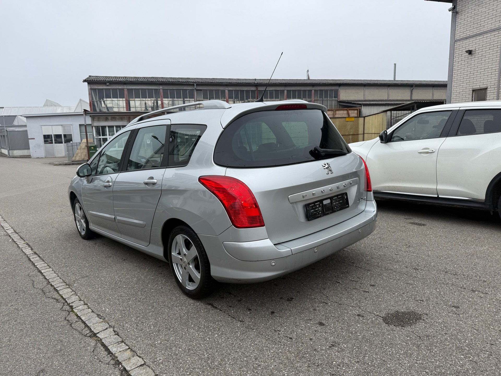 PEUGEOT 308 SW 1.6 HDI Trendy-image-7