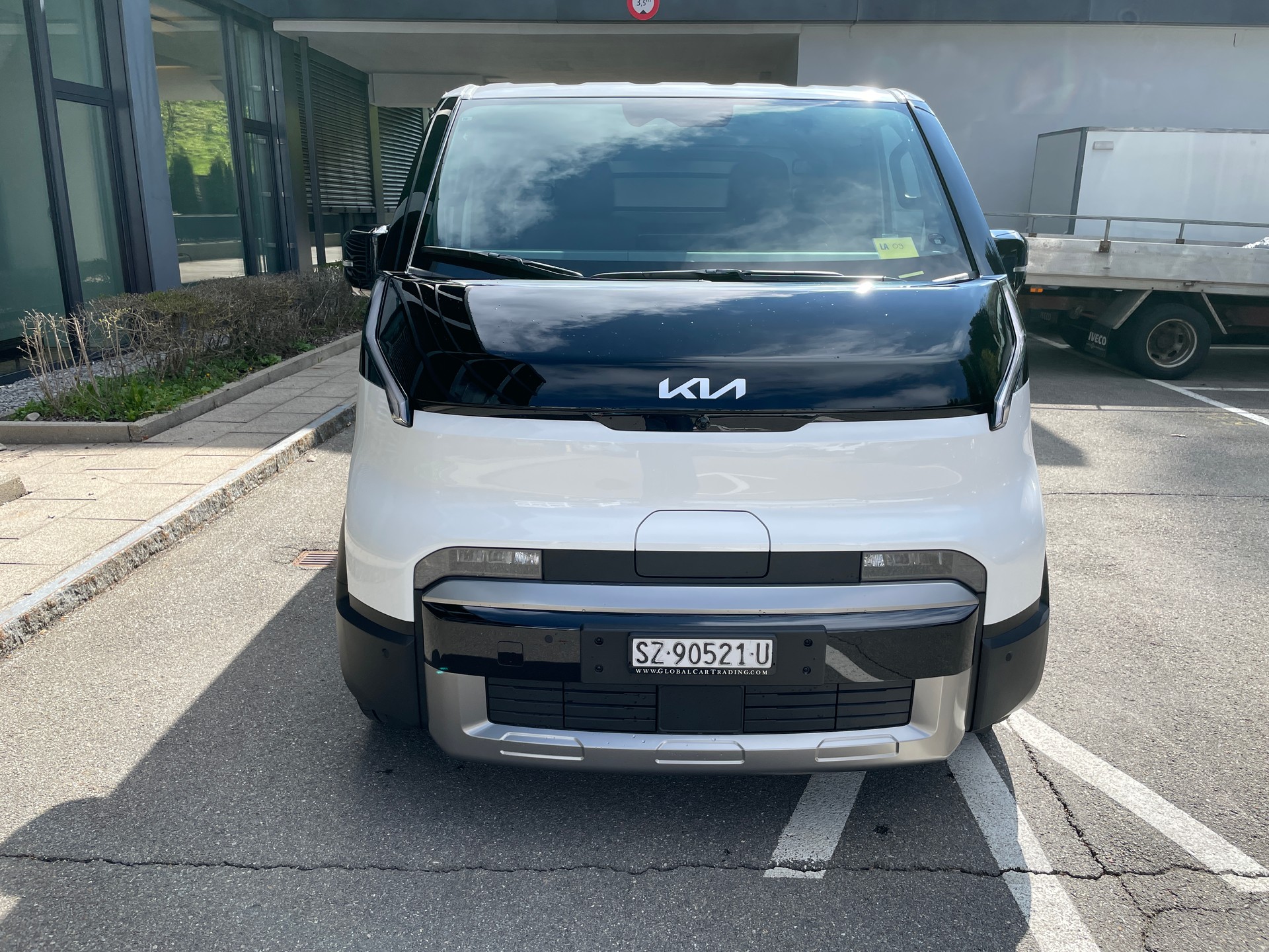 KIA PV5 Cargo 71.2 kWh Elite, 2-Schiebetüren, Wärmepumpe-showroom-element-1