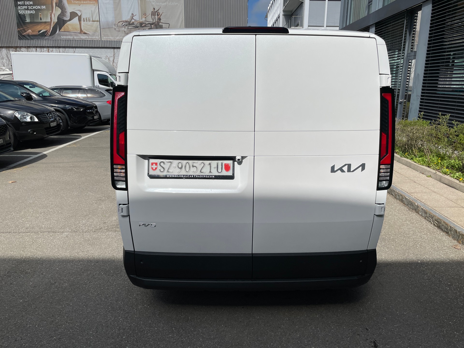 KIA PV5 Cargo 71.2 kWh Elite, 2-Schiebetüren, Wärmepumpe-image-7