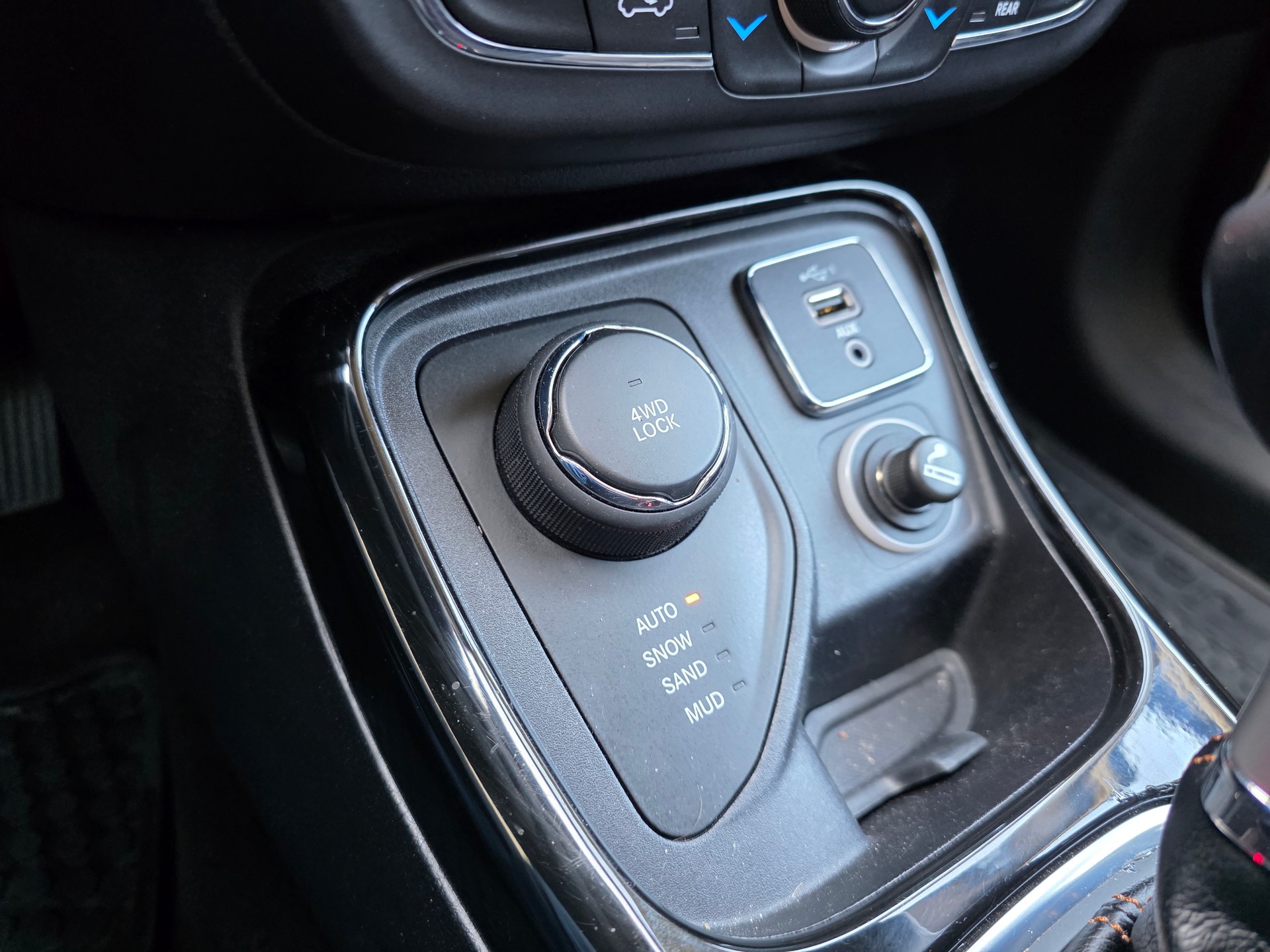 JEEP Compass 1.4 Turbo Limited AWD 9ATX-image-22
