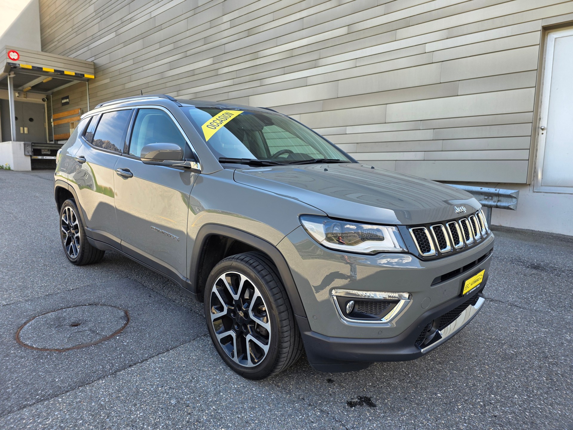 JEEP Compass 1.4 Turbo Limited AWD 9ATX-showroom-element-1