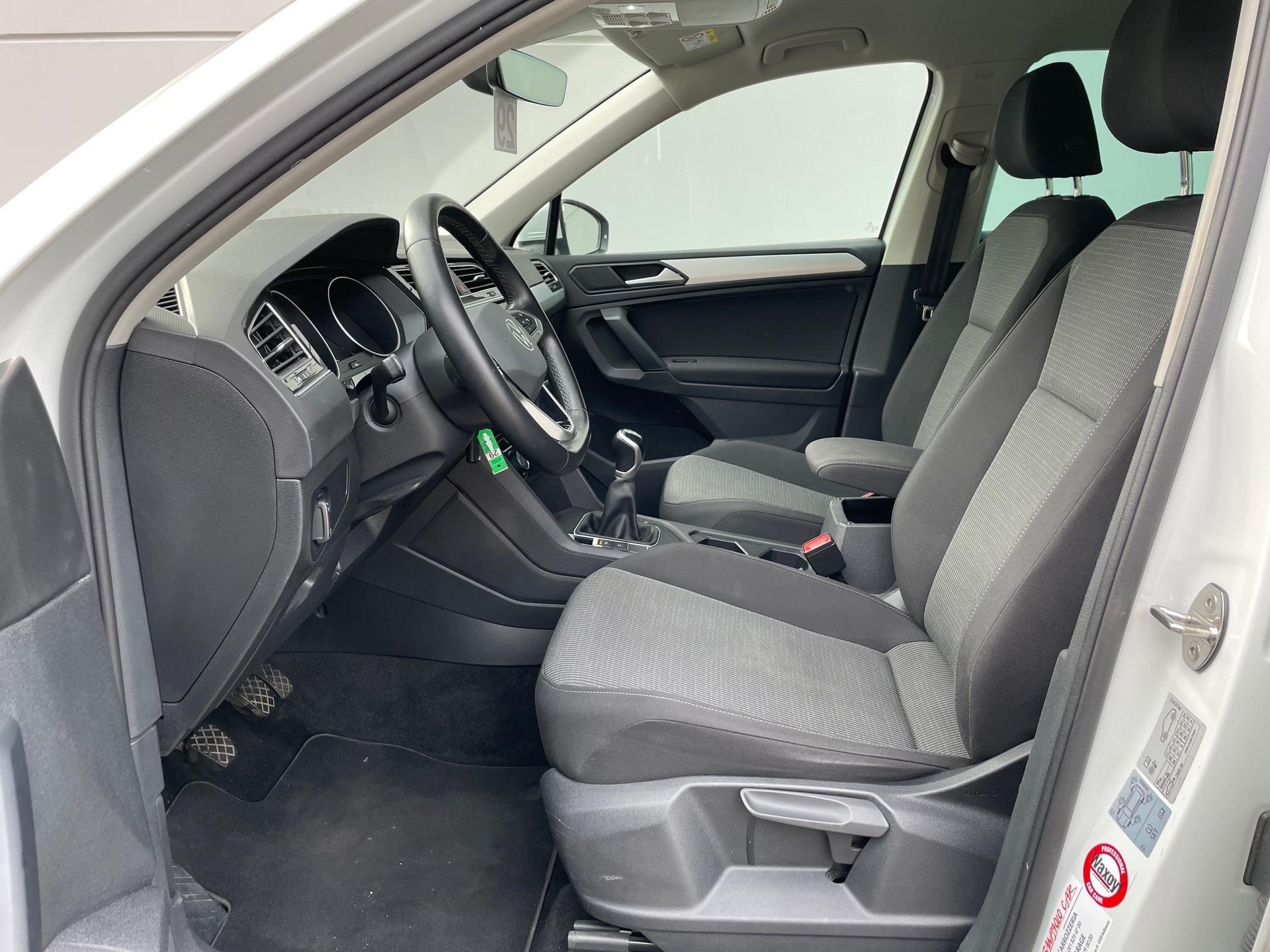 VW Tiguan 1.5 TSI Starter 2WD-image-11