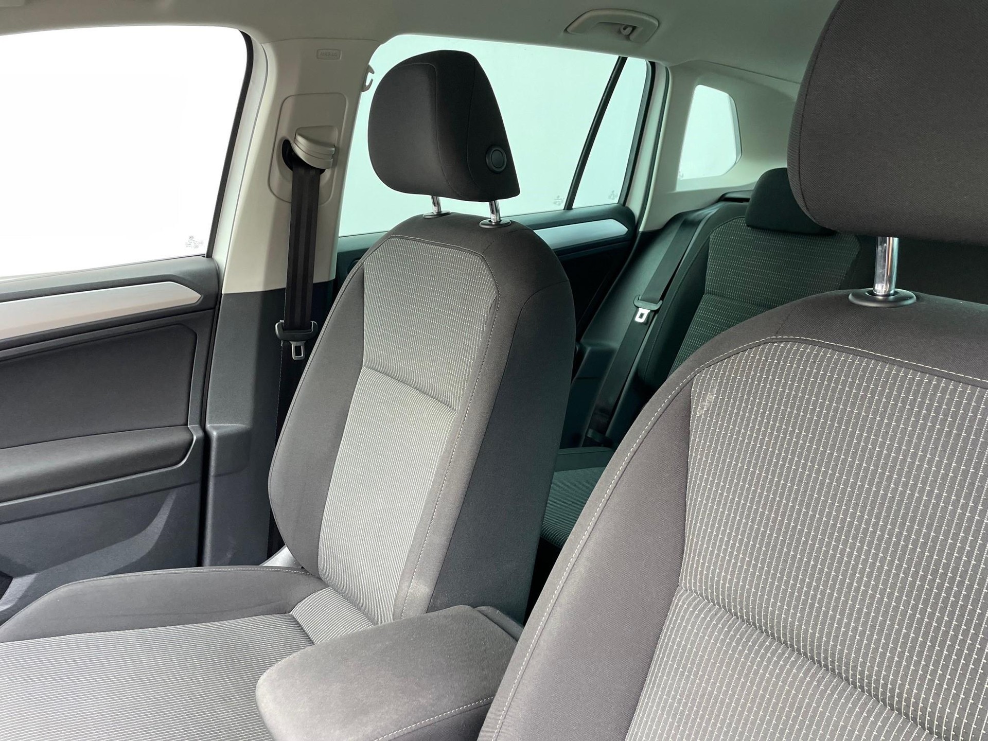 VW Tiguan 1.5 TSI Starter 2WD-image-12