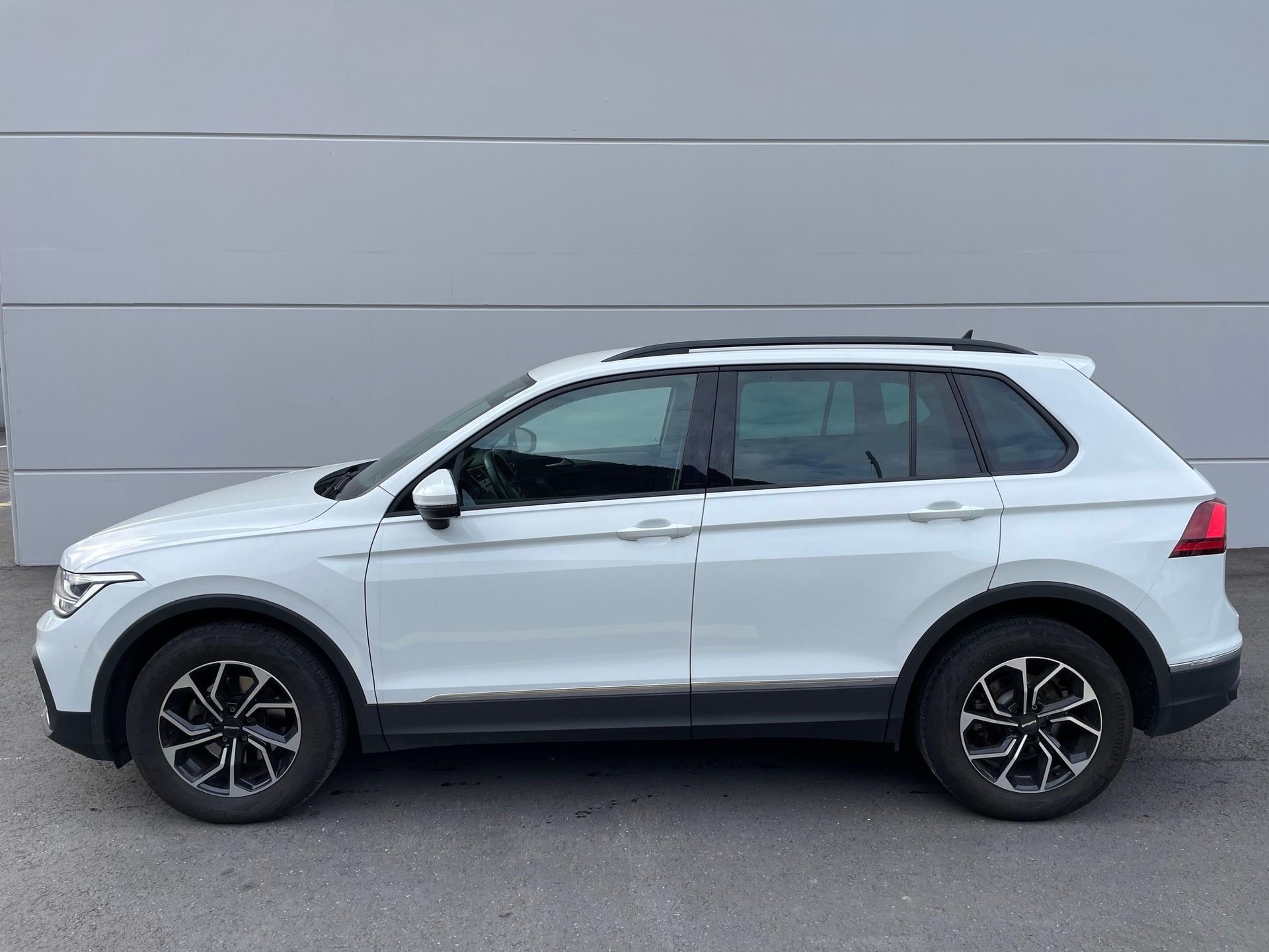 VW Tiguan 1.5 TSI Starter 2WD-image-3