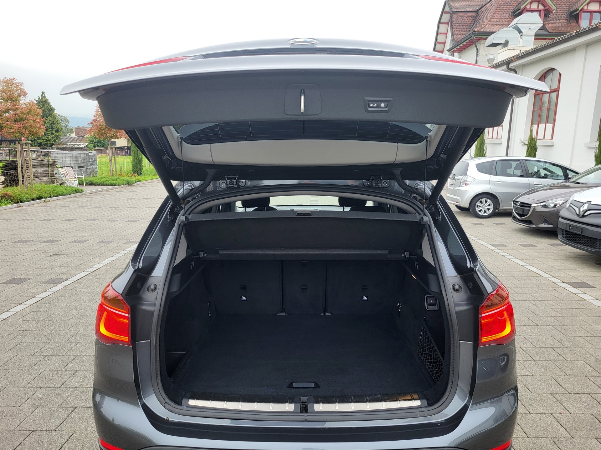 BMW X1 xDrive 20d Sport Line Steptronic-image-11