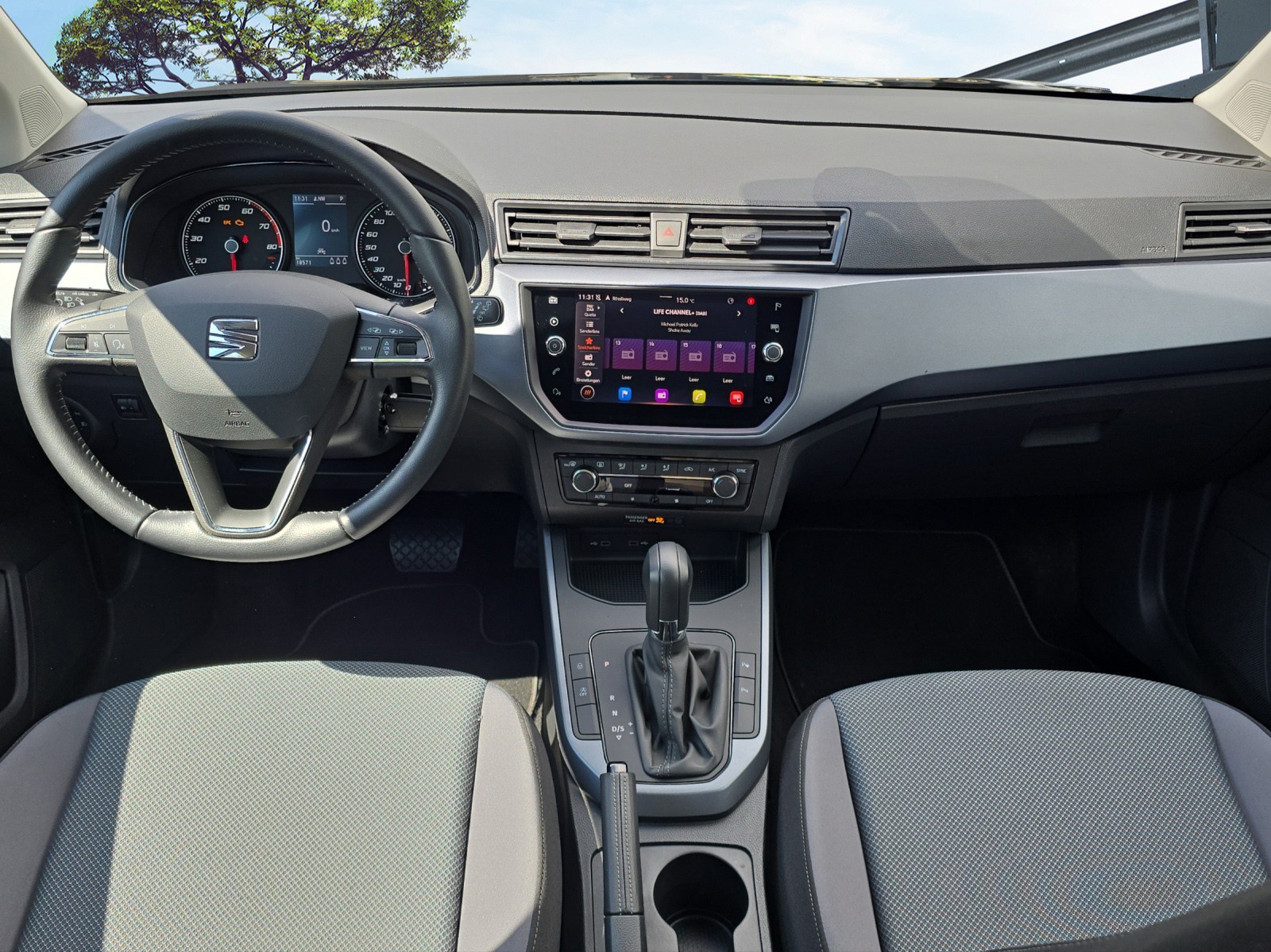 SEAT Arona 1.0 TSI Eco Style DSG-image-8