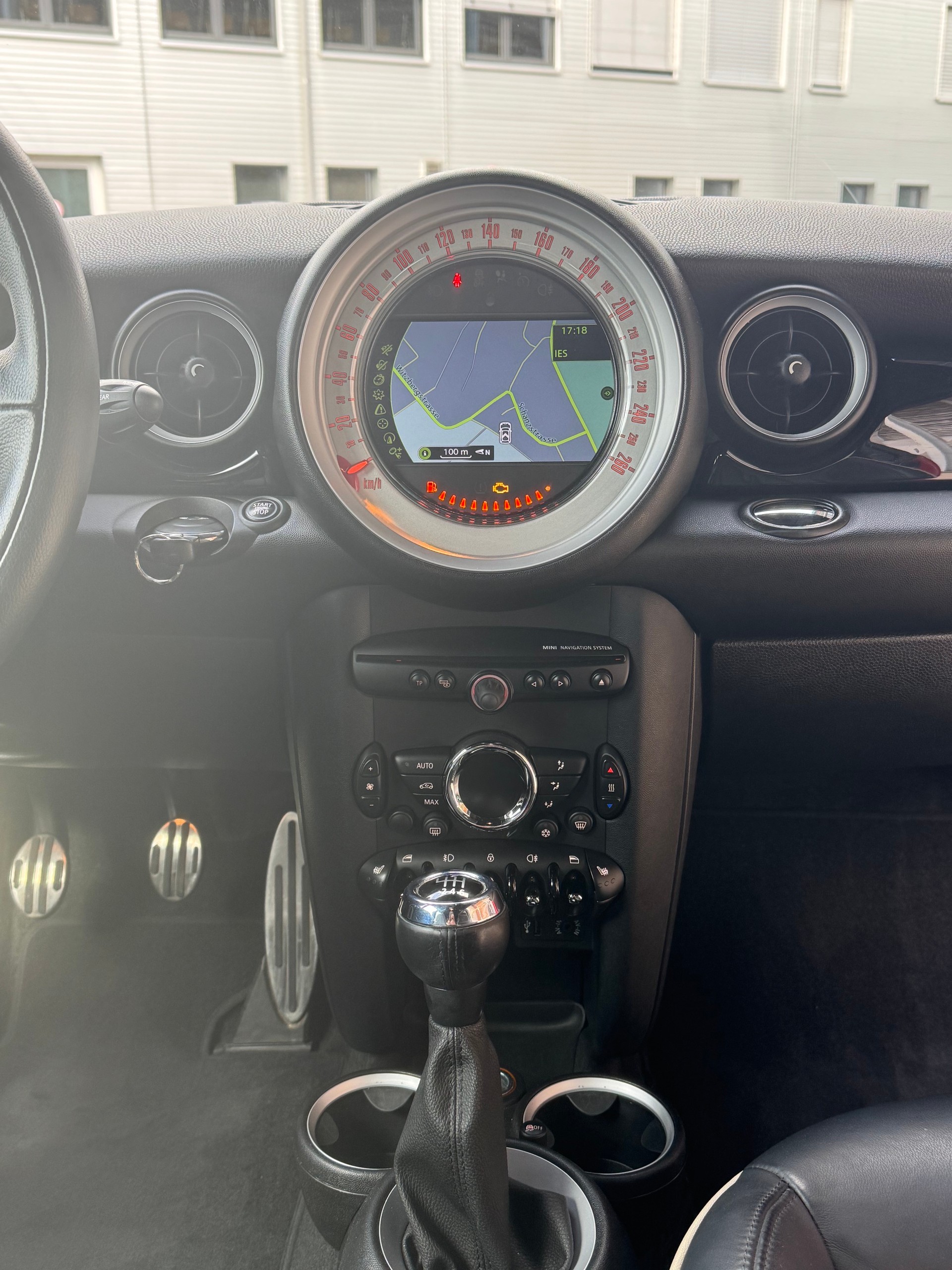 MINI Cooper S-image-14