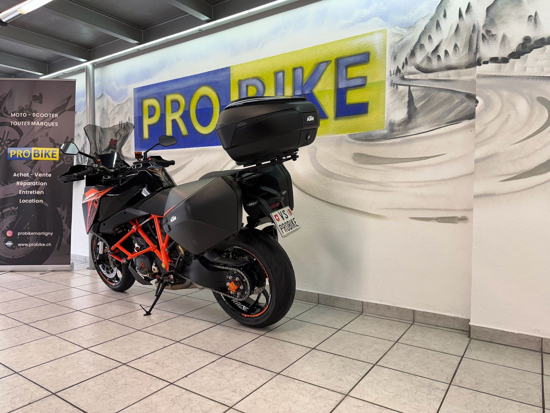 KTM 1290 Super Duke GT-image-3