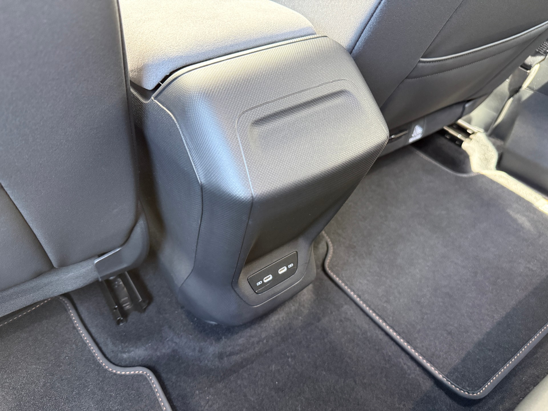 CUPRA Born 59 kWh e-Boost mit Wärmepumpe-image-19