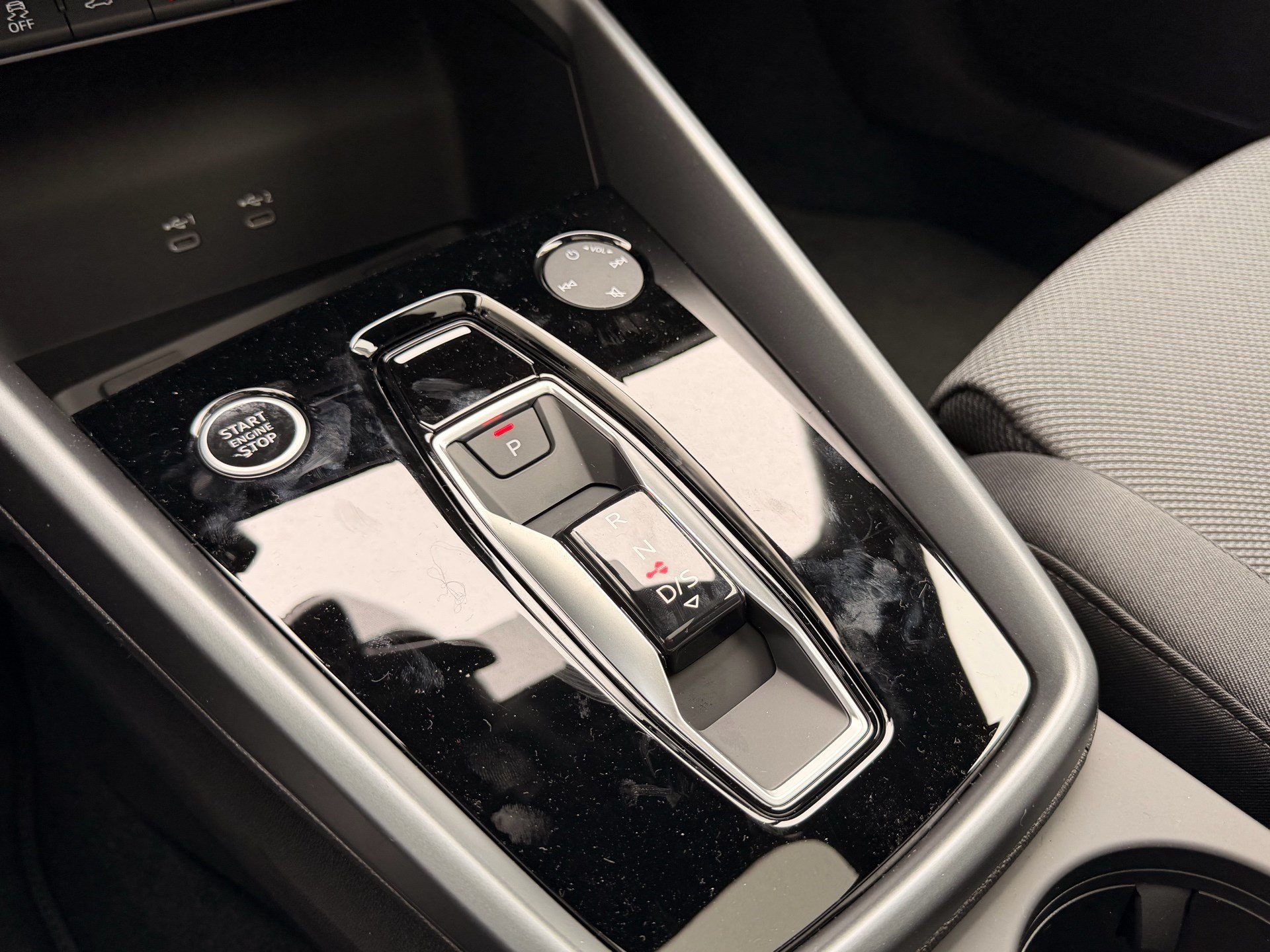 AUDI A3 SPORTBACK 45 TFSI e S LINE *** 140 KM ELETKTRISCHE REICHWEITE & PANORAMAGLASDACH ***-image-23