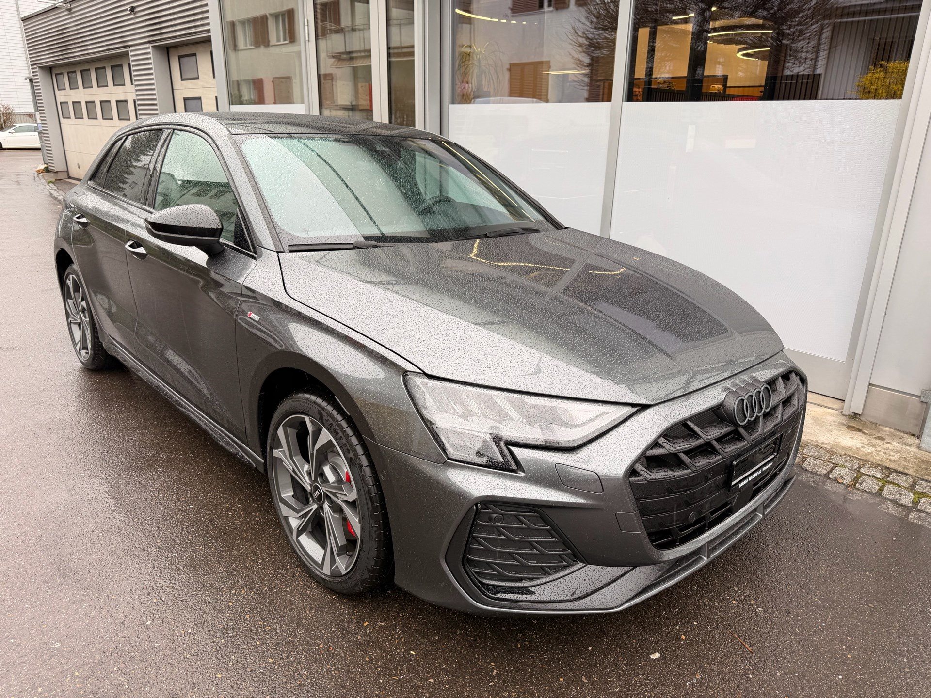 AUDI A3 SPORTBACK 45 TFSI e S LINE *** 140 KM ELETKTRISCHE REICHWEITE & PANORAMAGLASDACH ***-showroom-element-2