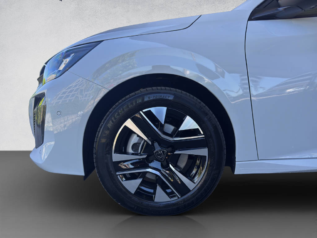 PEUGEOT 208 1.2 Hybrid Allure-image-6