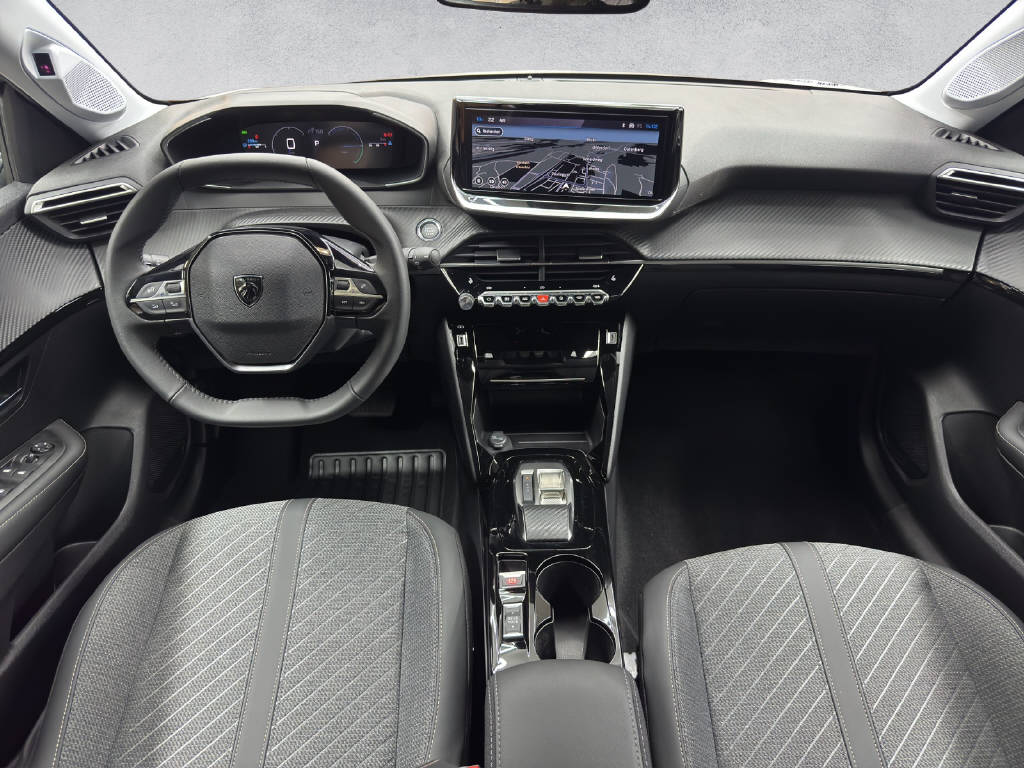 PEUGEOT 208 1.2 Hybrid Allure-image-13