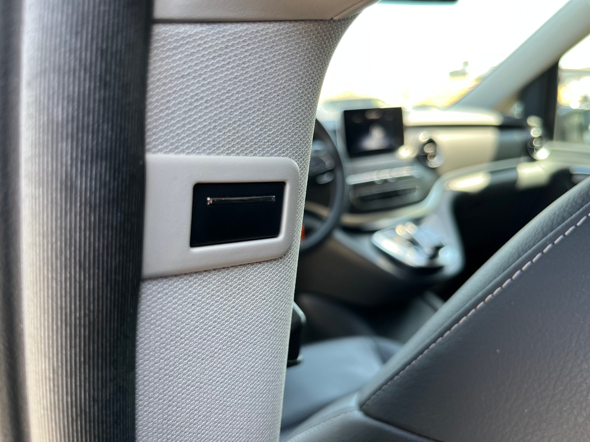 MERCEDES-BENZ V 250 d lang Avantgarde 9G-Tronic+++7-PLÄTZER+++GEPFLEGT+++-image-15
