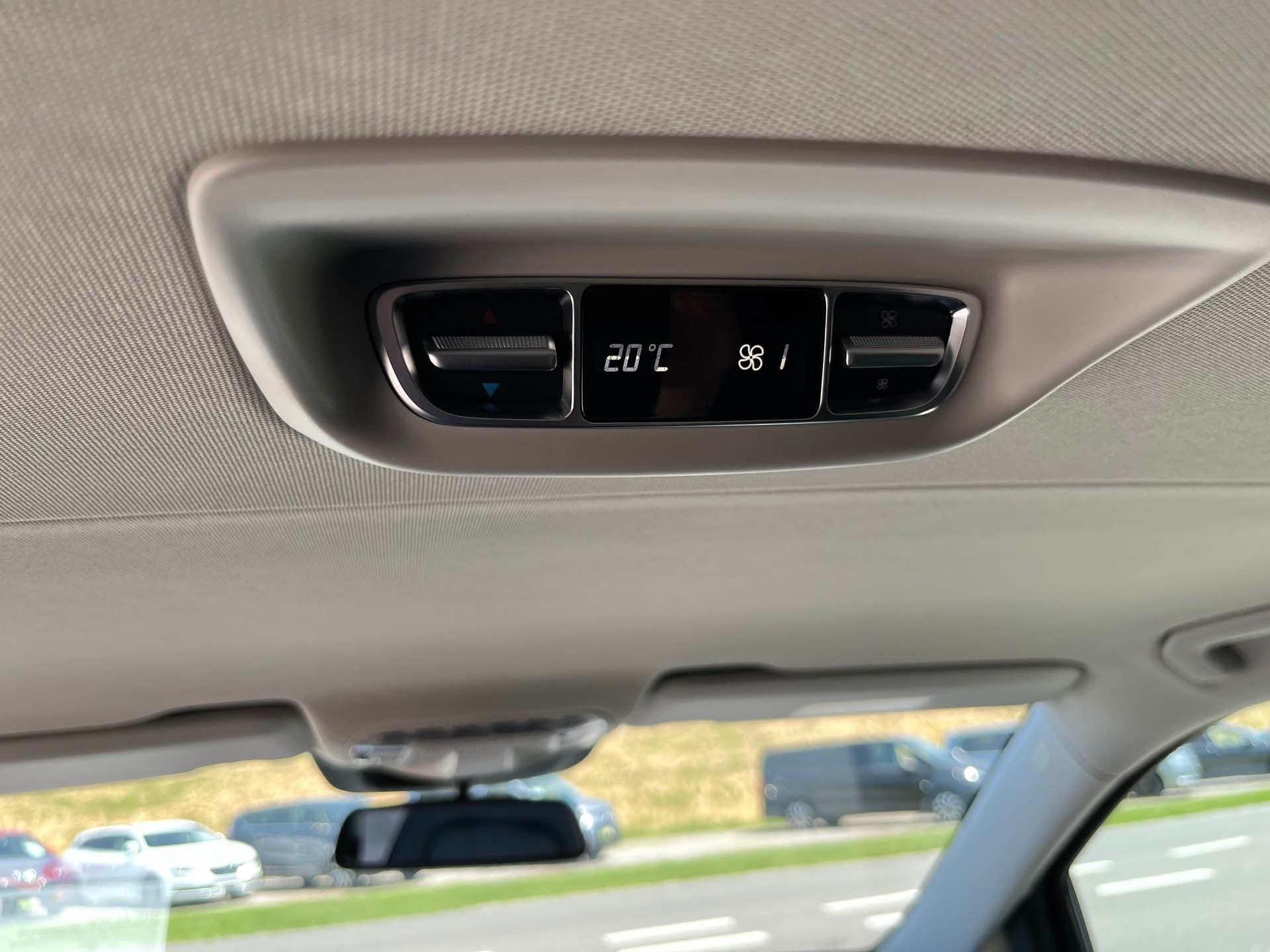 MERCEDES-BENZ V 250 d lang Avantgarde 9G-Tronic+++7-PLÄTZER+++GEPFLEGT+++-image-16