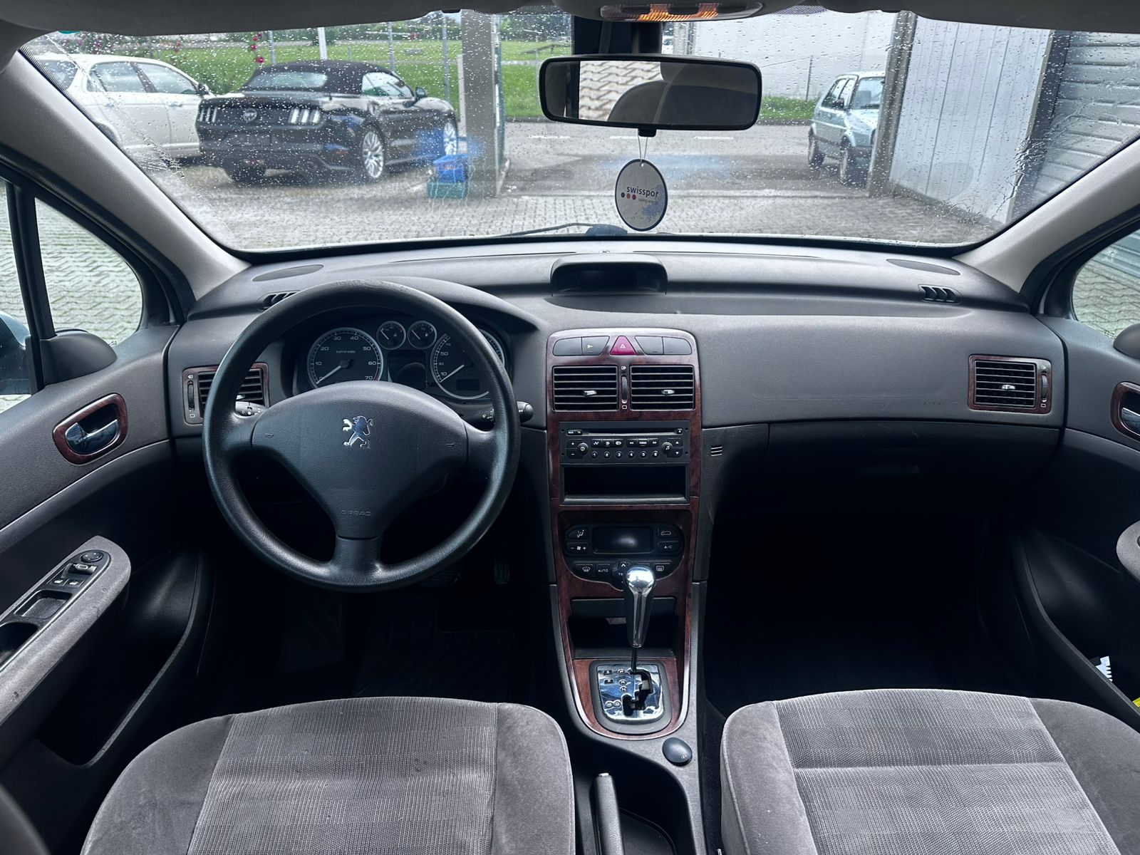 PEUGEOT 307 2.0 16V XS-image-6