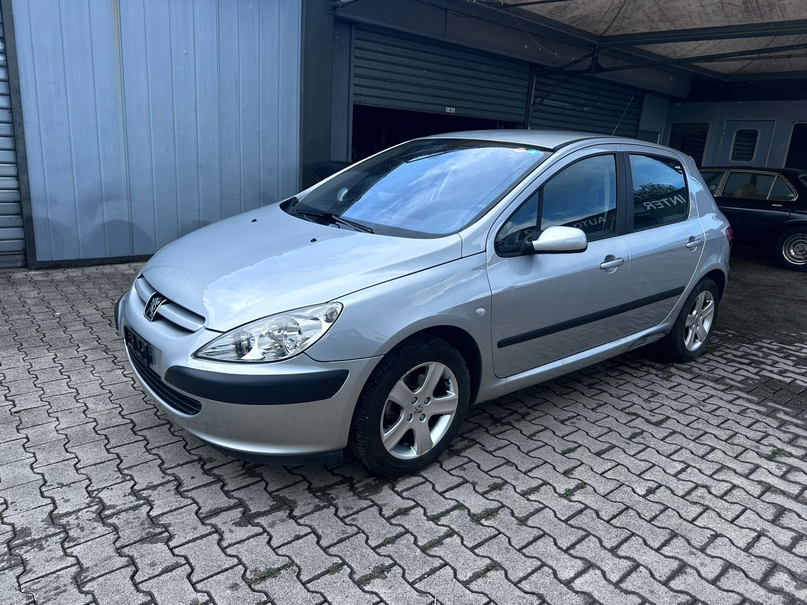 PEUGEOT 307 2.0 16V XS-image-1