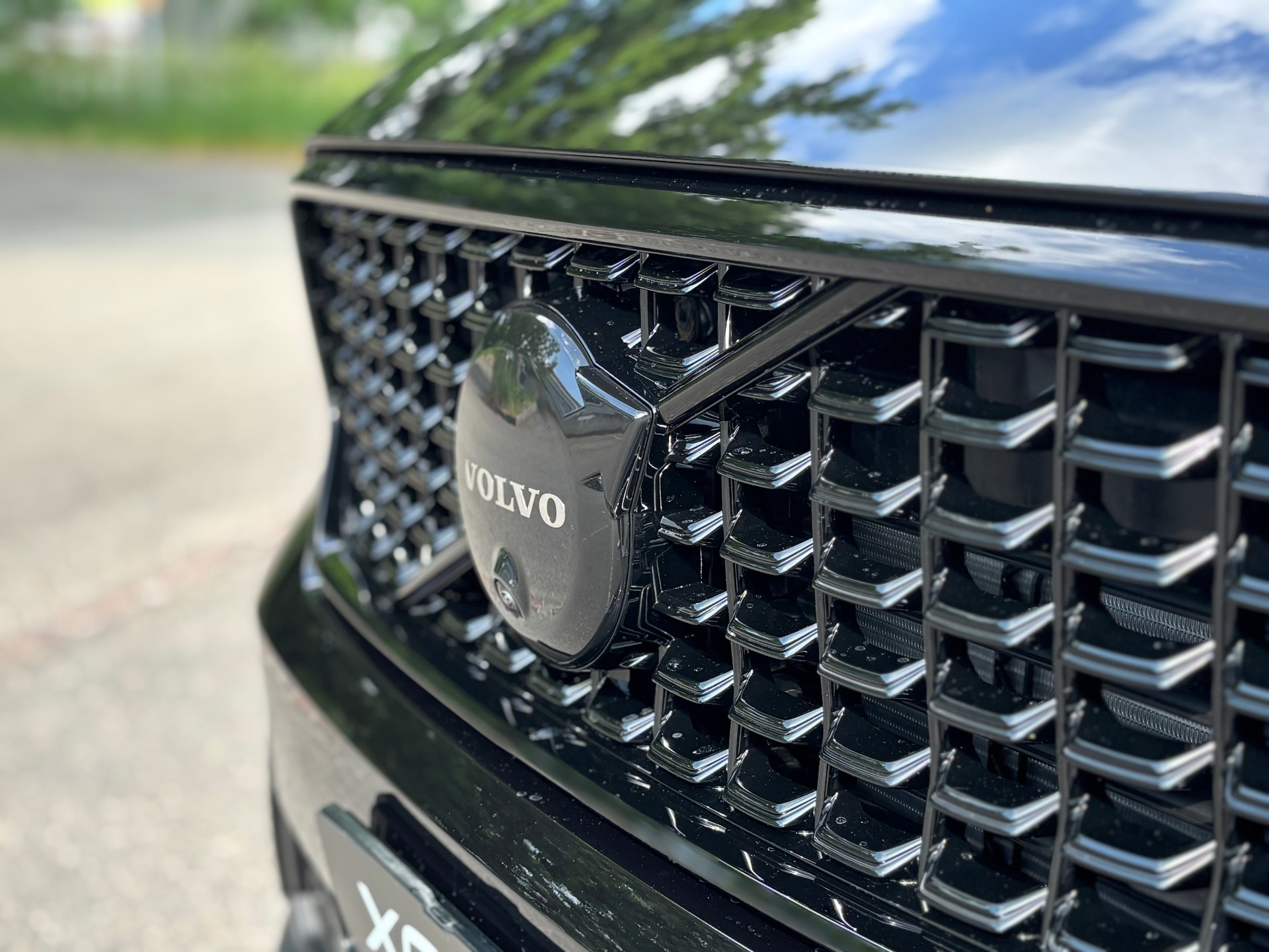 VOLVO XC40 2.0 B4 MH Black Edition-image-20