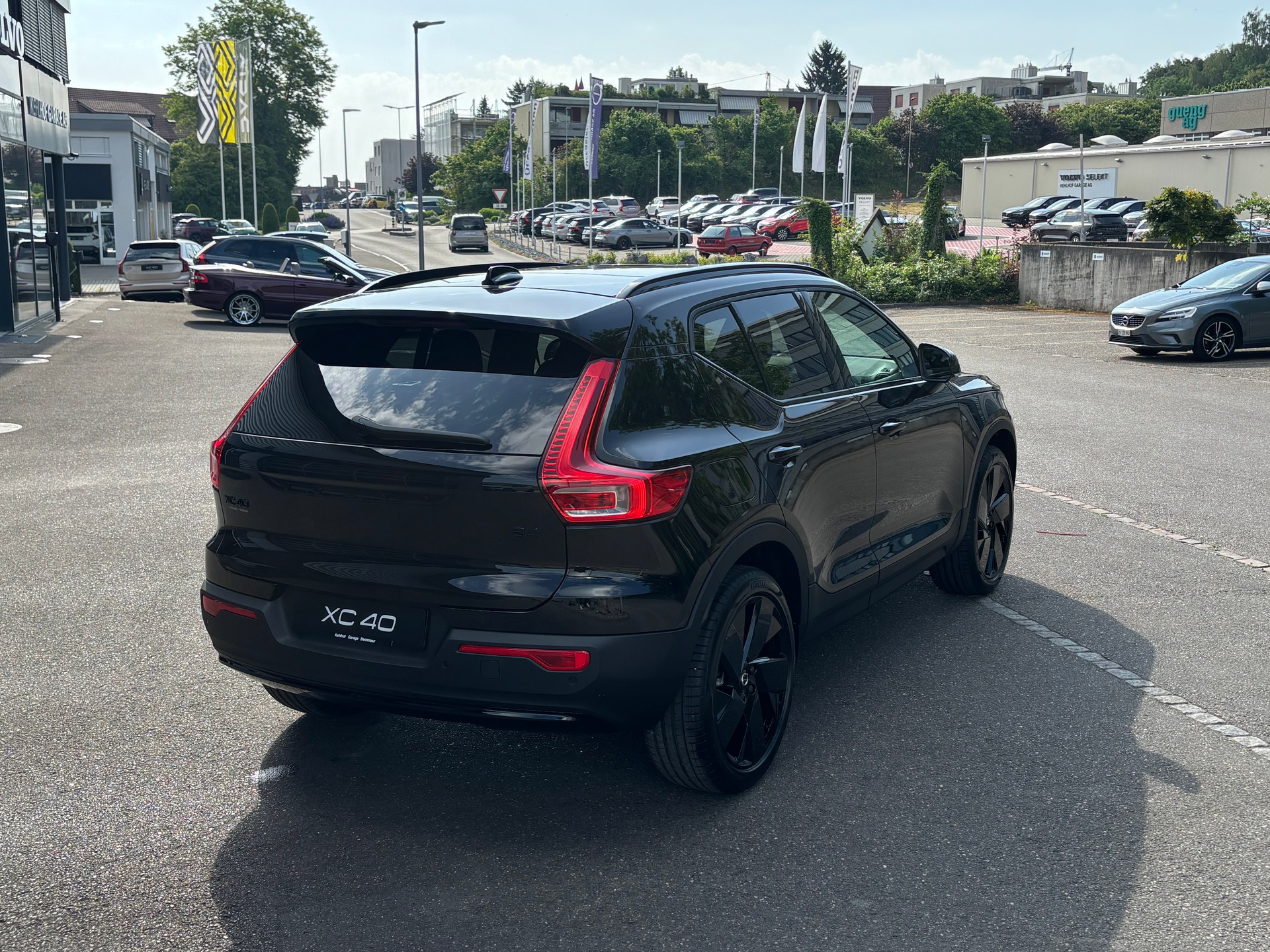 VOLVO XC40 2.0 B4 MH Black Edition-image-5