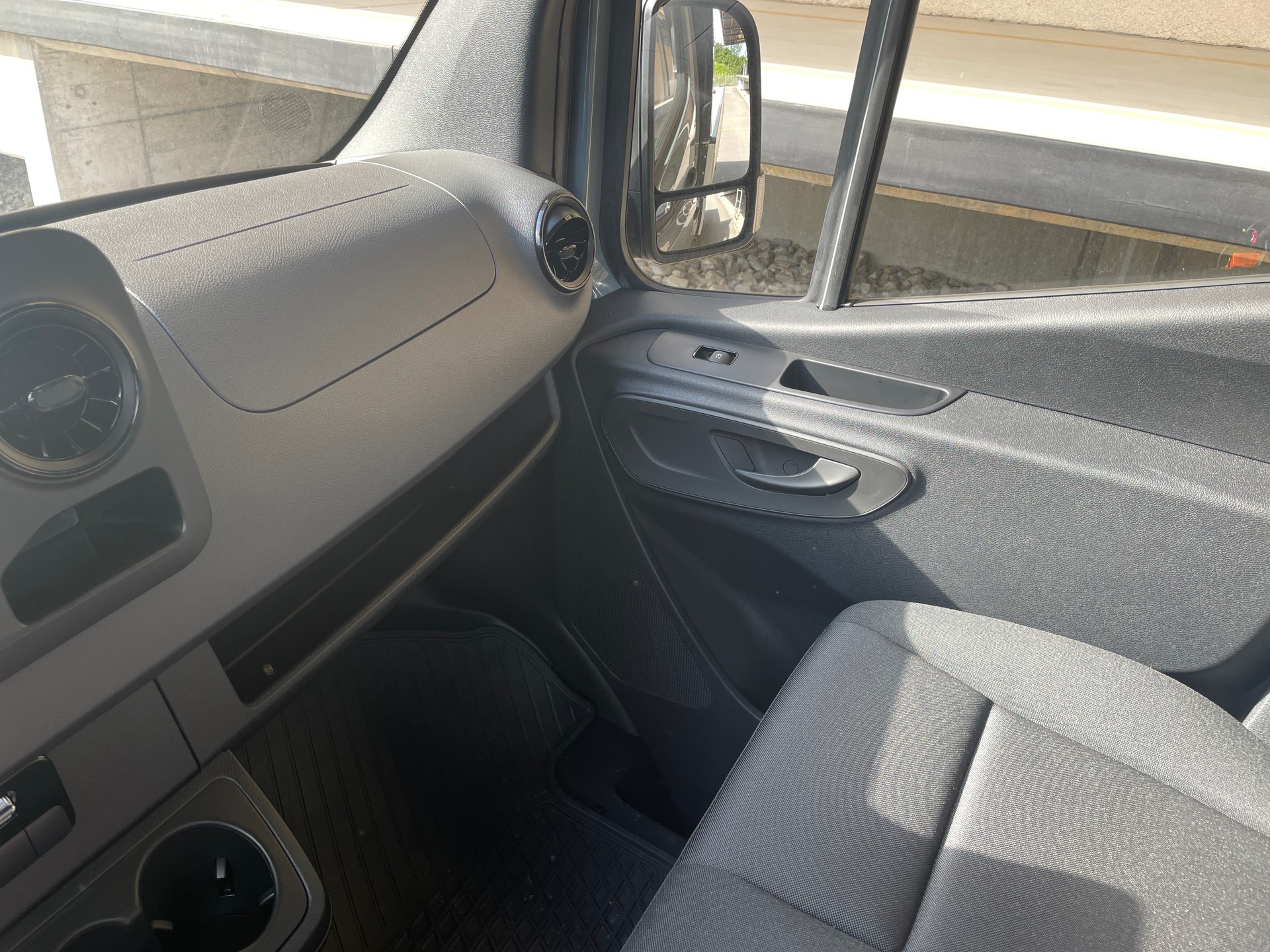 MERCEDES-BENZ Sprinter 315 CDI L2 FWD mit Pritsche und AHK-image-13