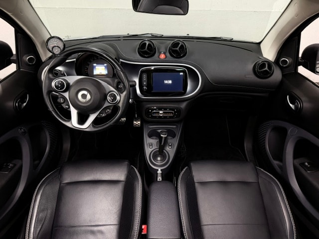 SMART fortwo Cabrio Brabus 130 Xclusive twinmatic-image-17